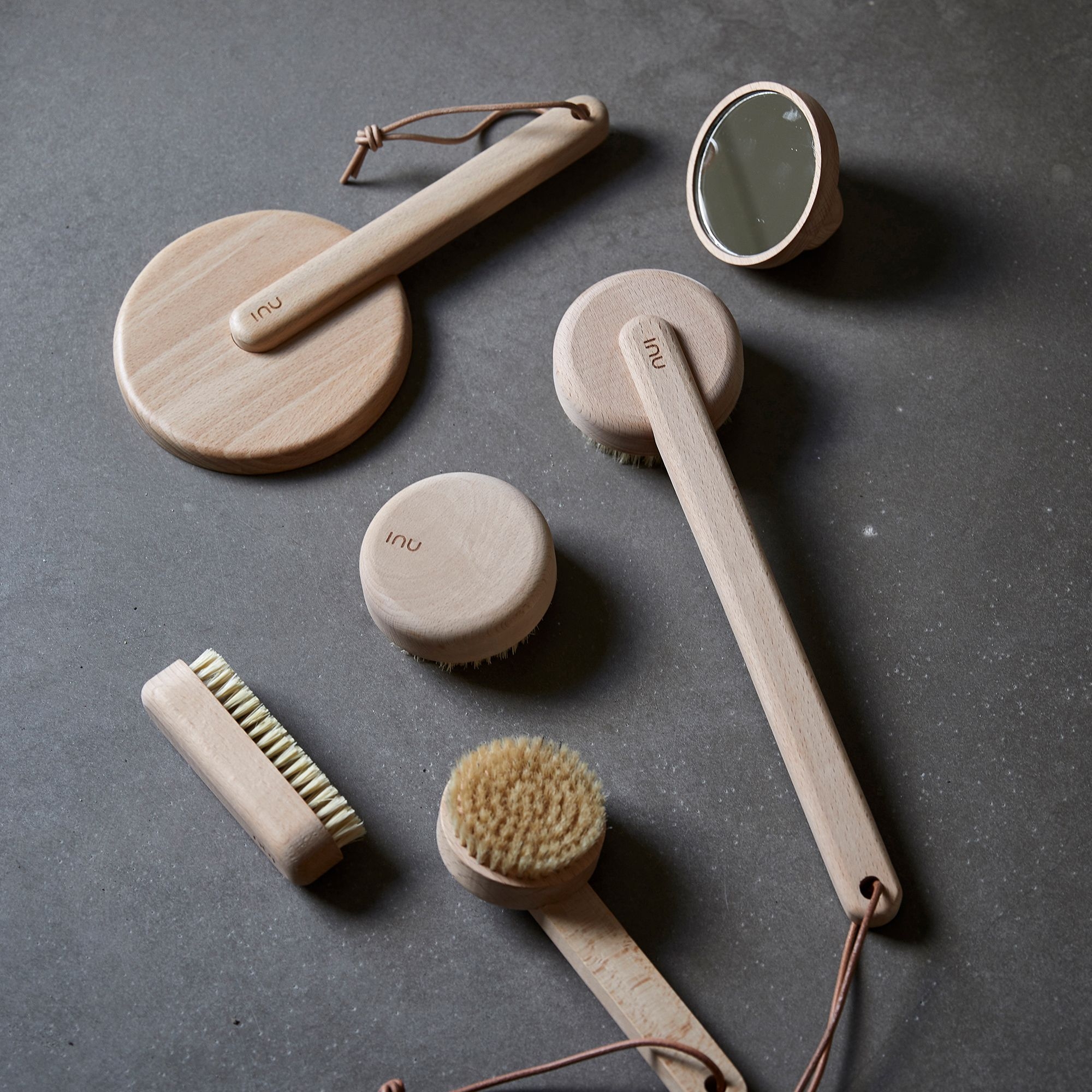 Zone - Inu Nail Brush - Beech