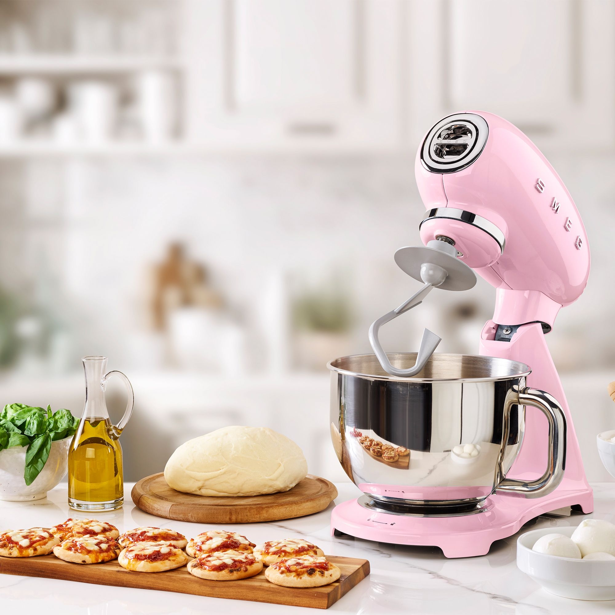 Smeg - Küchenmaschine SMF03 - Full-Color - Cadillac Pink Smeg - Küchenmaschine SMF03 - Full-Color - Cadillac Pink