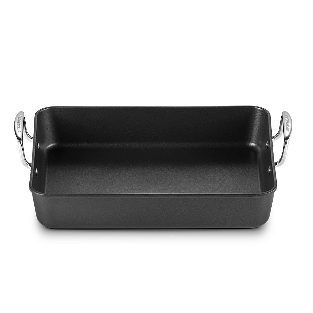 Le Creuset - Toughened Non-Stick Rectangular Roaster - ideal for omelettes, fried eggs or other egg dishes thanks to its compact size Le Creuset - Toughened Non-Stick Rectangular Roaster - ideal for omelettes, fried eggs or other egg dishes thanks to its compact size