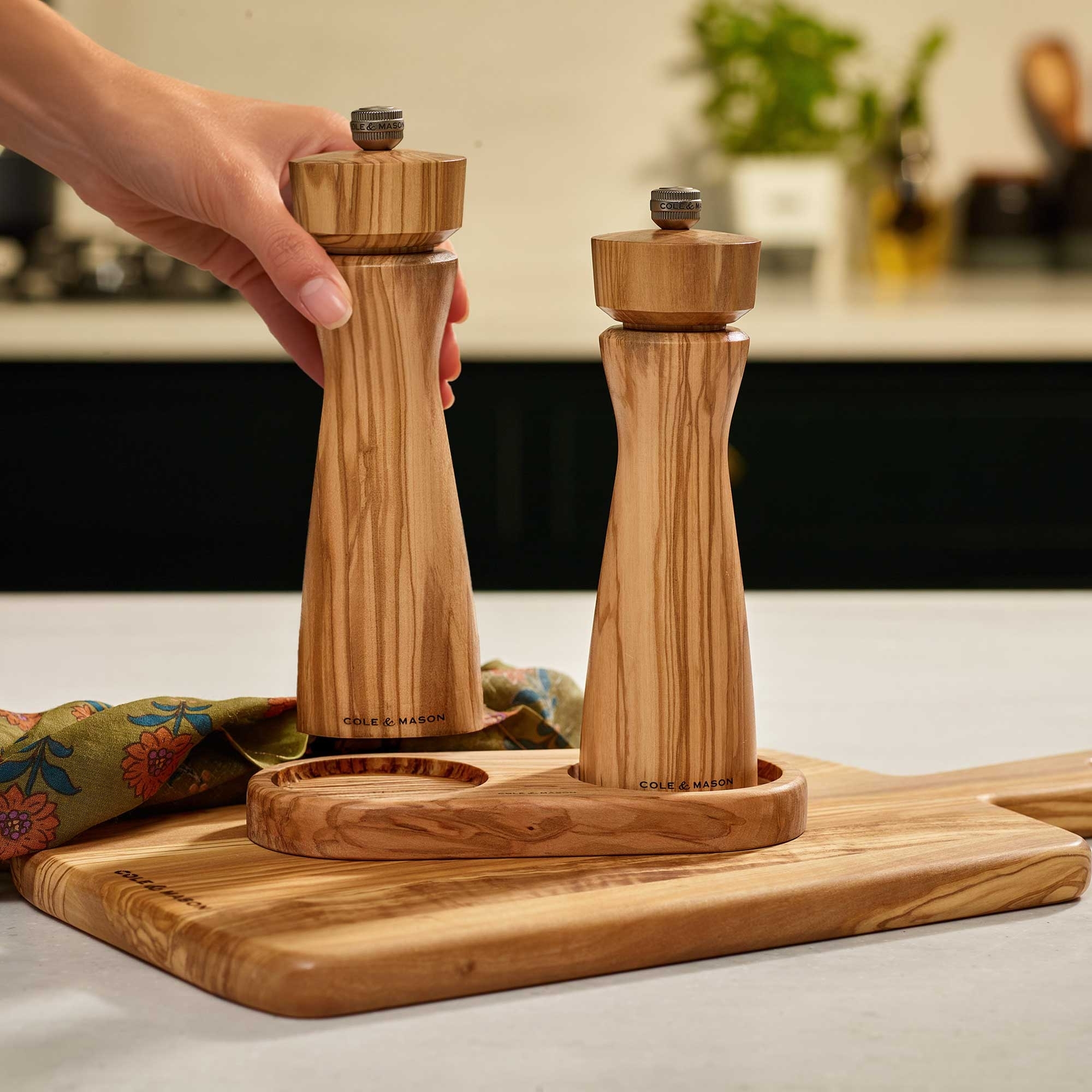 COLE & MASON - Portobello Mill Coaster | Olive wood