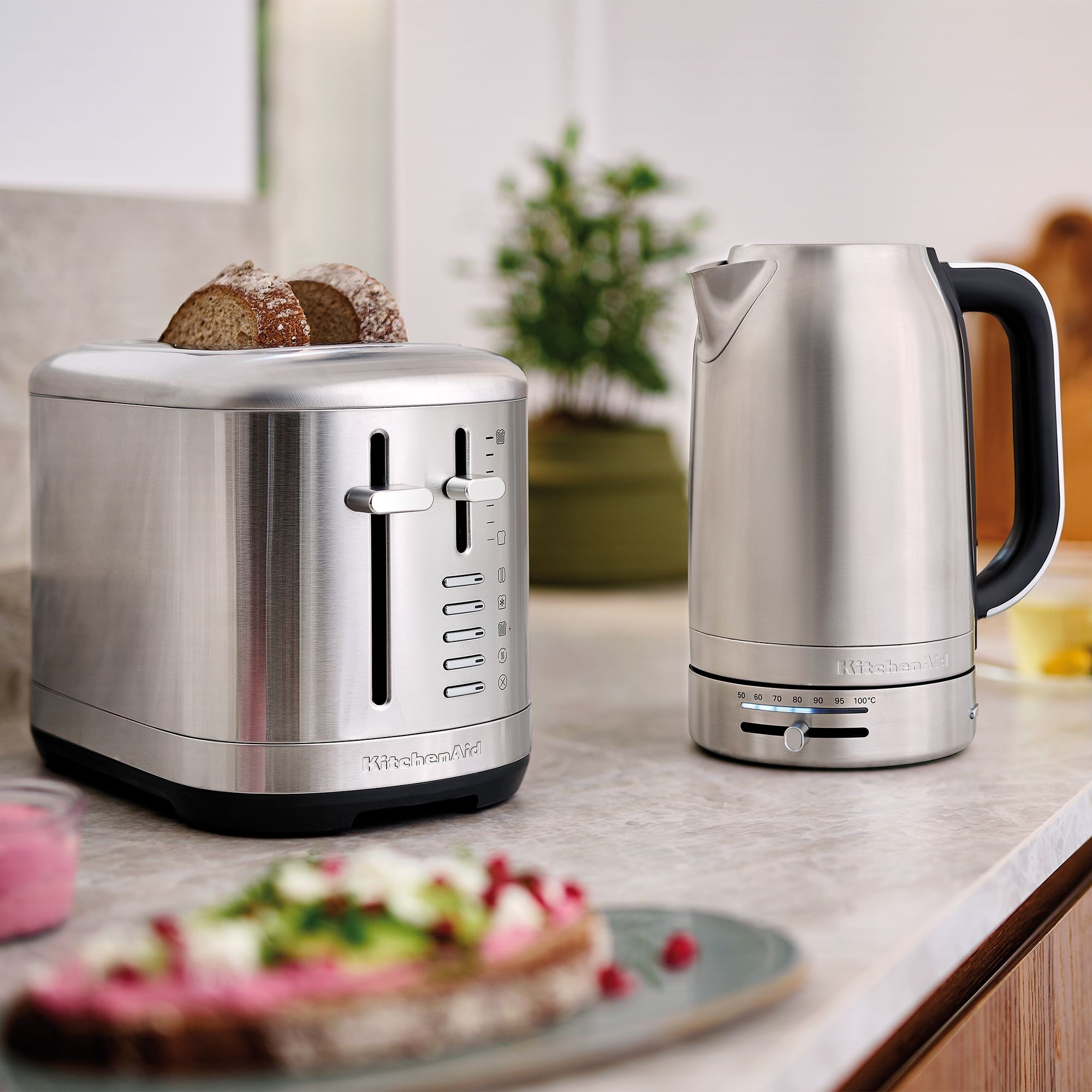 KitchenAid 5KEK1701 kettle with temperature setting steel