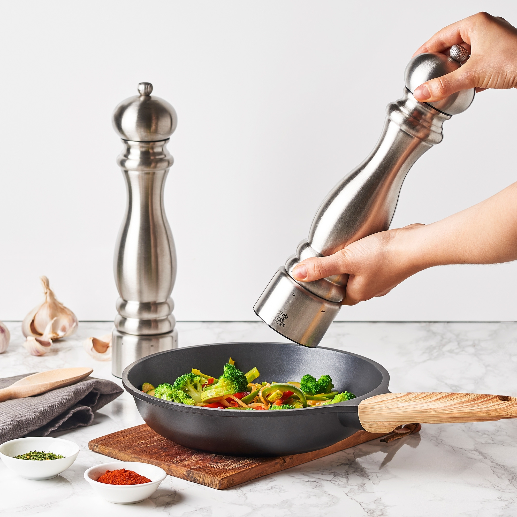PSP Peugeot - Pepper or Salt Mill - Paris Chef