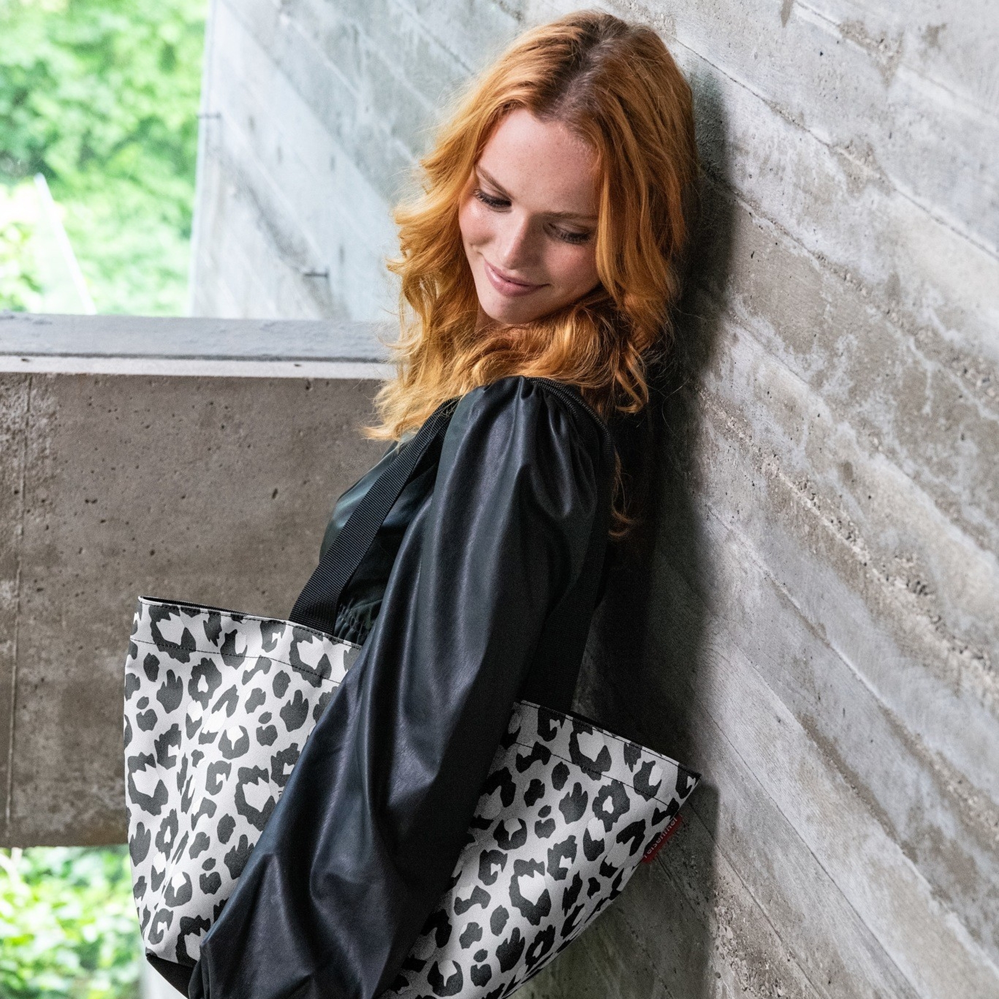 reisenthel - shopper M - leo nero