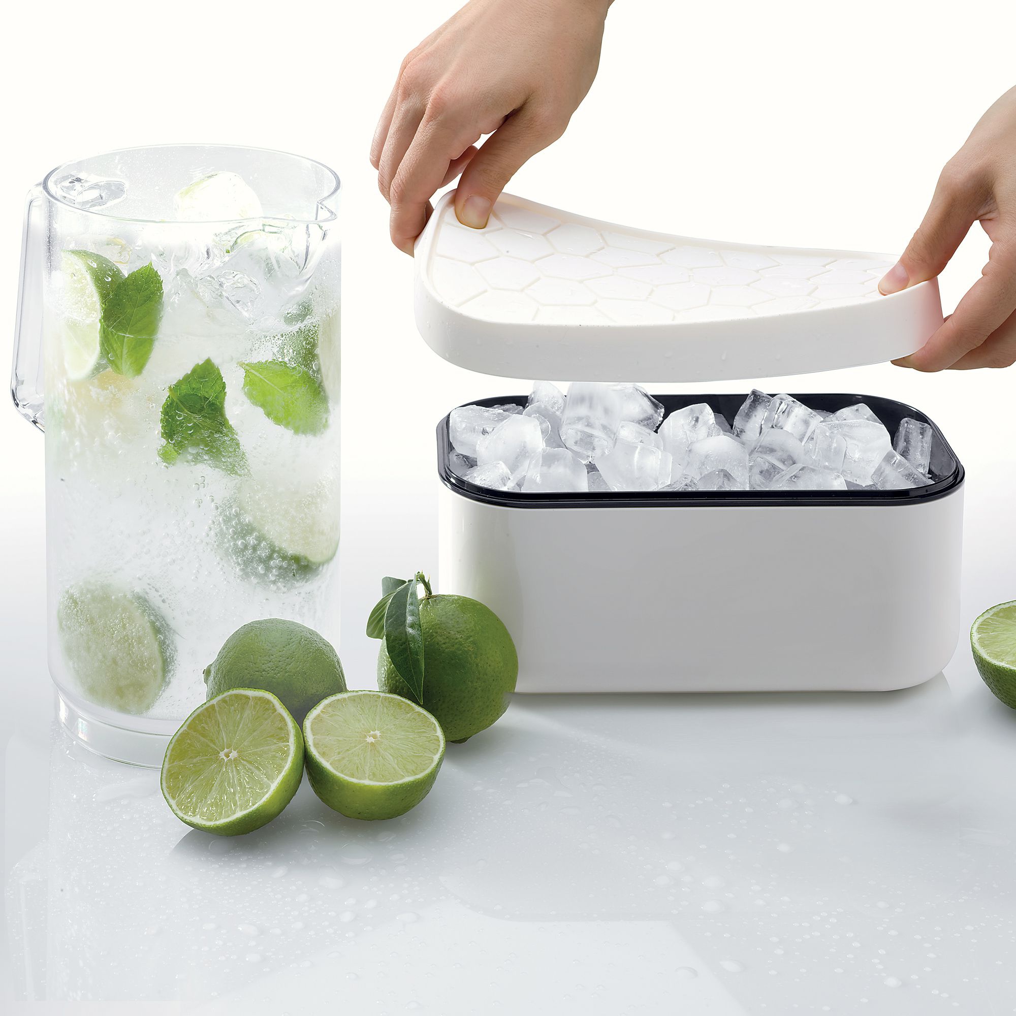 Lékué - Ice Box und Eiswürfelbereiter
