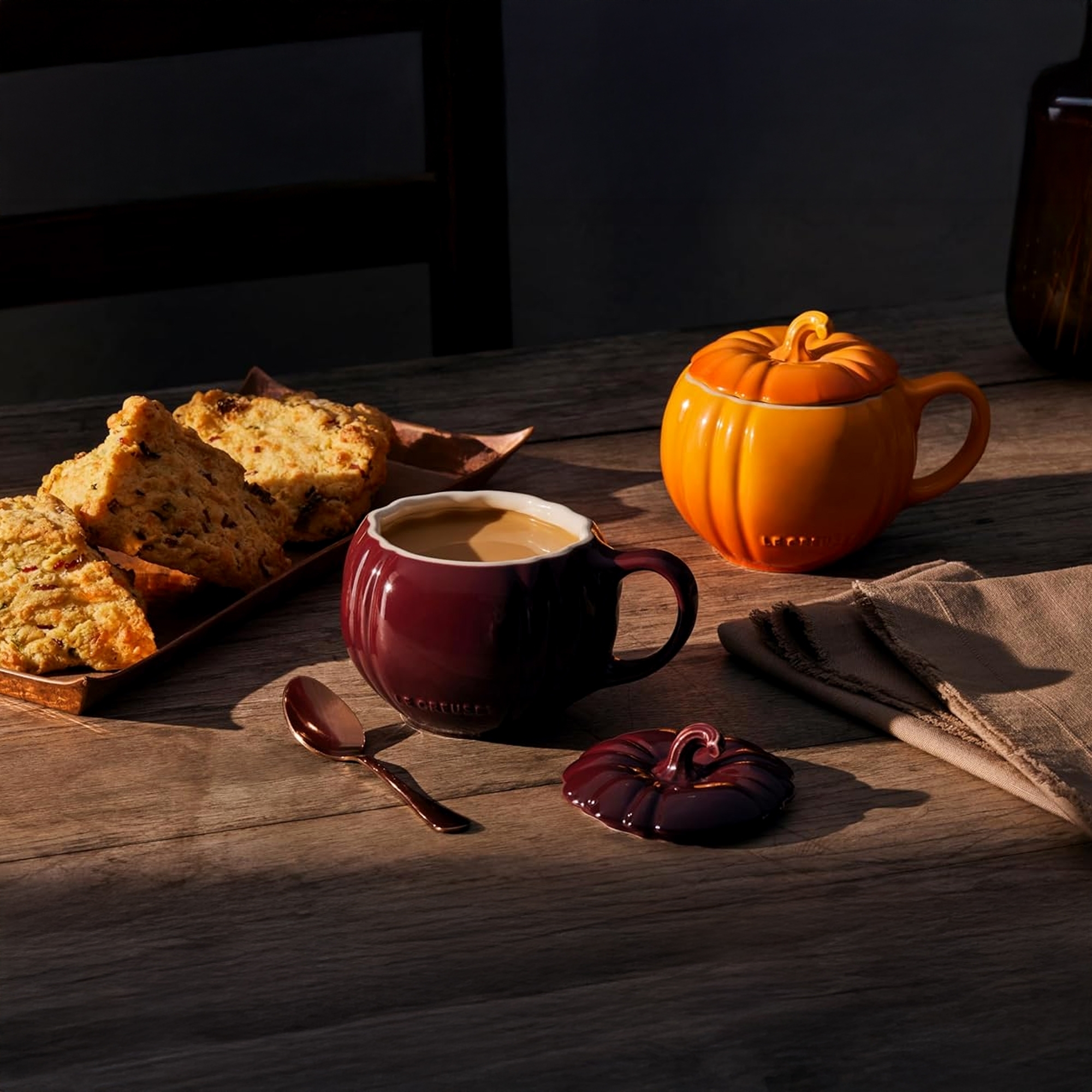 Le Creuset - Pumpkin Mug with lid 400 ml - Garnet