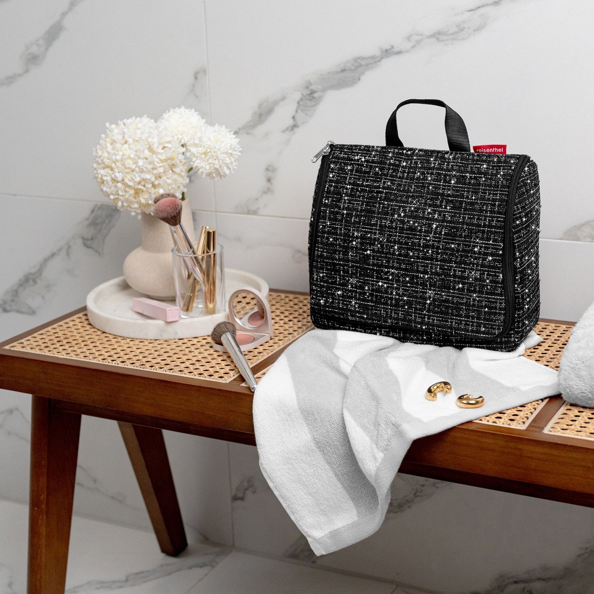 reisenthel - toiletbag XL - bouclé black