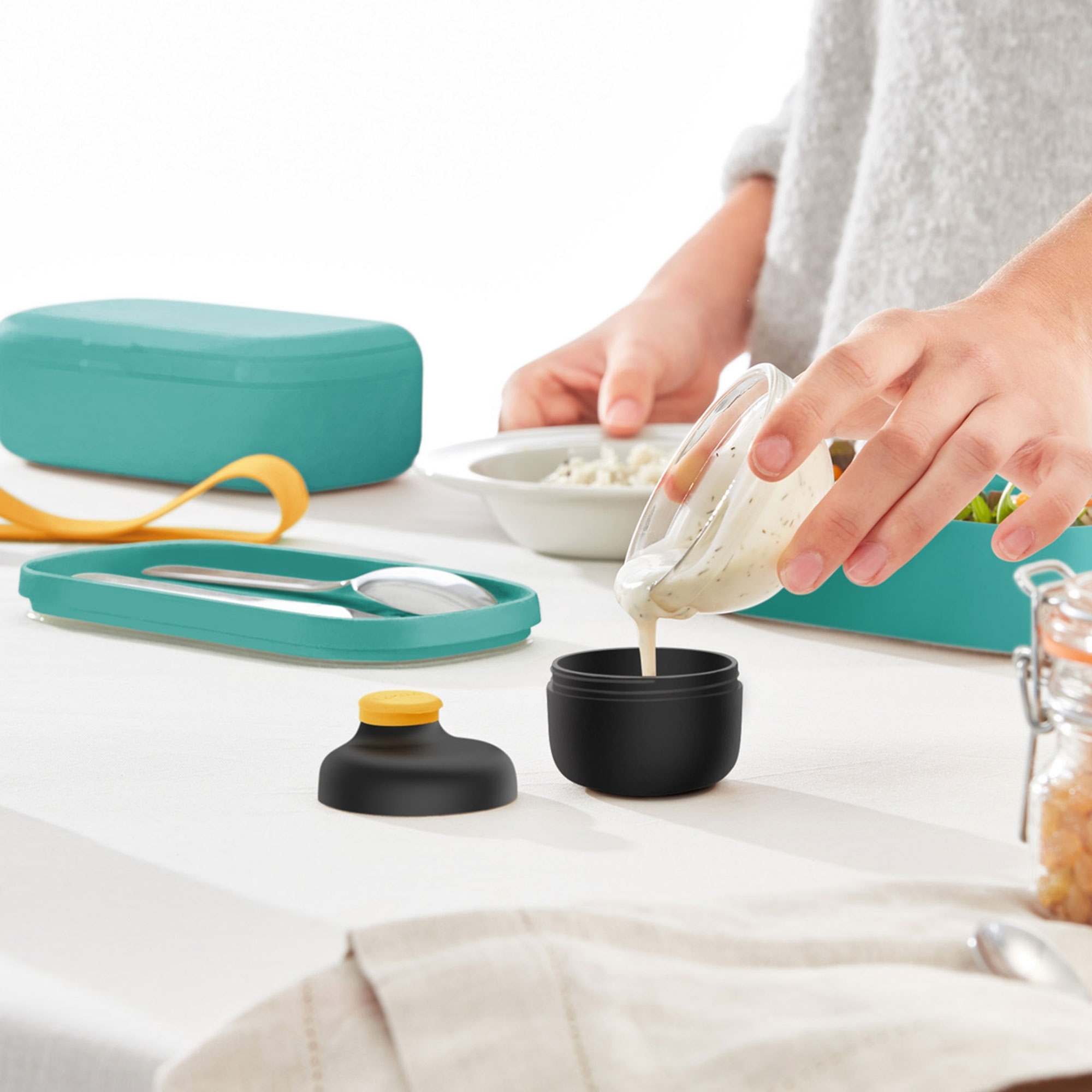 Lékué - Dressing and sauce containers To Go