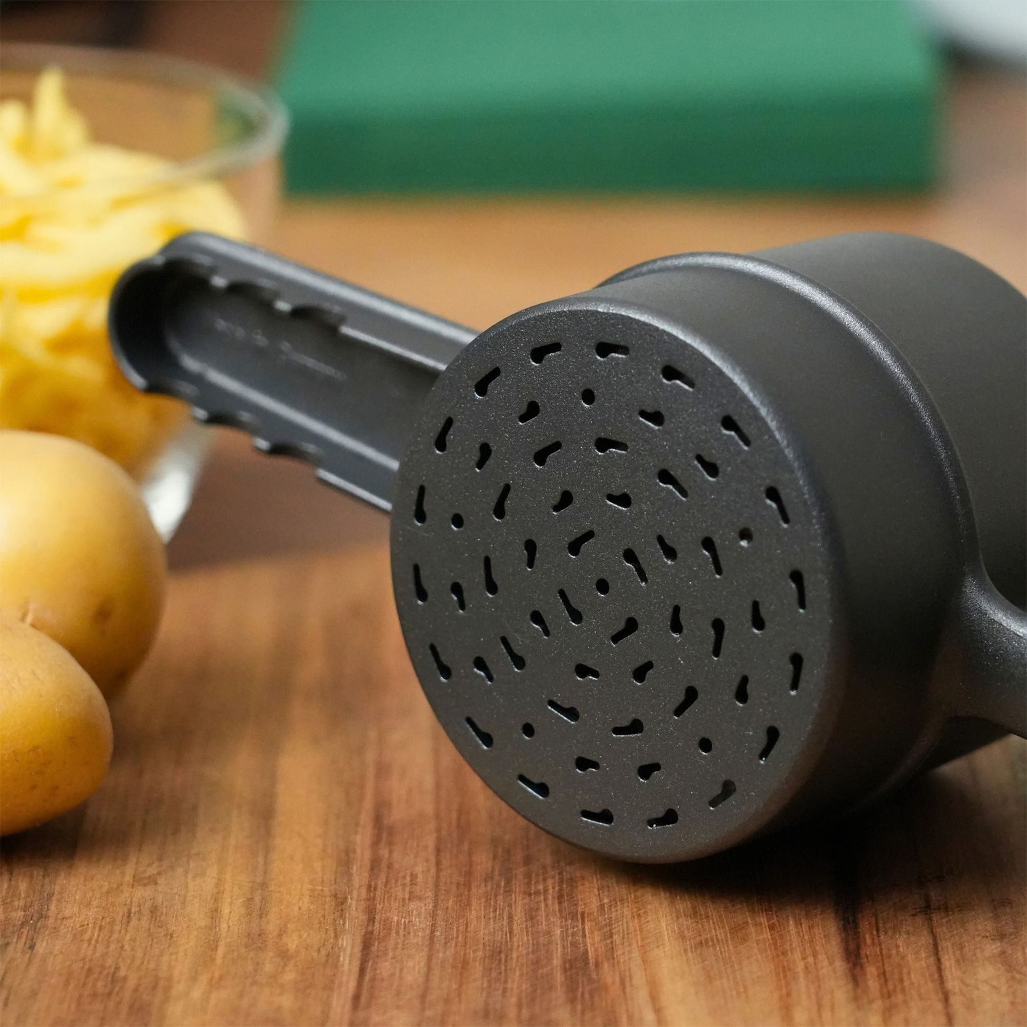 Westmark - Spätzle/Potato press »Spätzlechef«, Spätzle hole, Black Edition