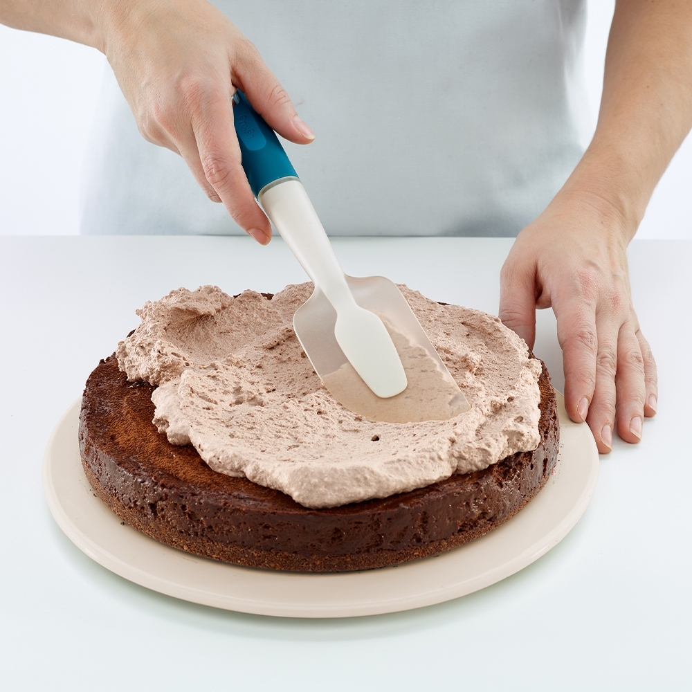 Lékué - silicone dough scraper, different colors