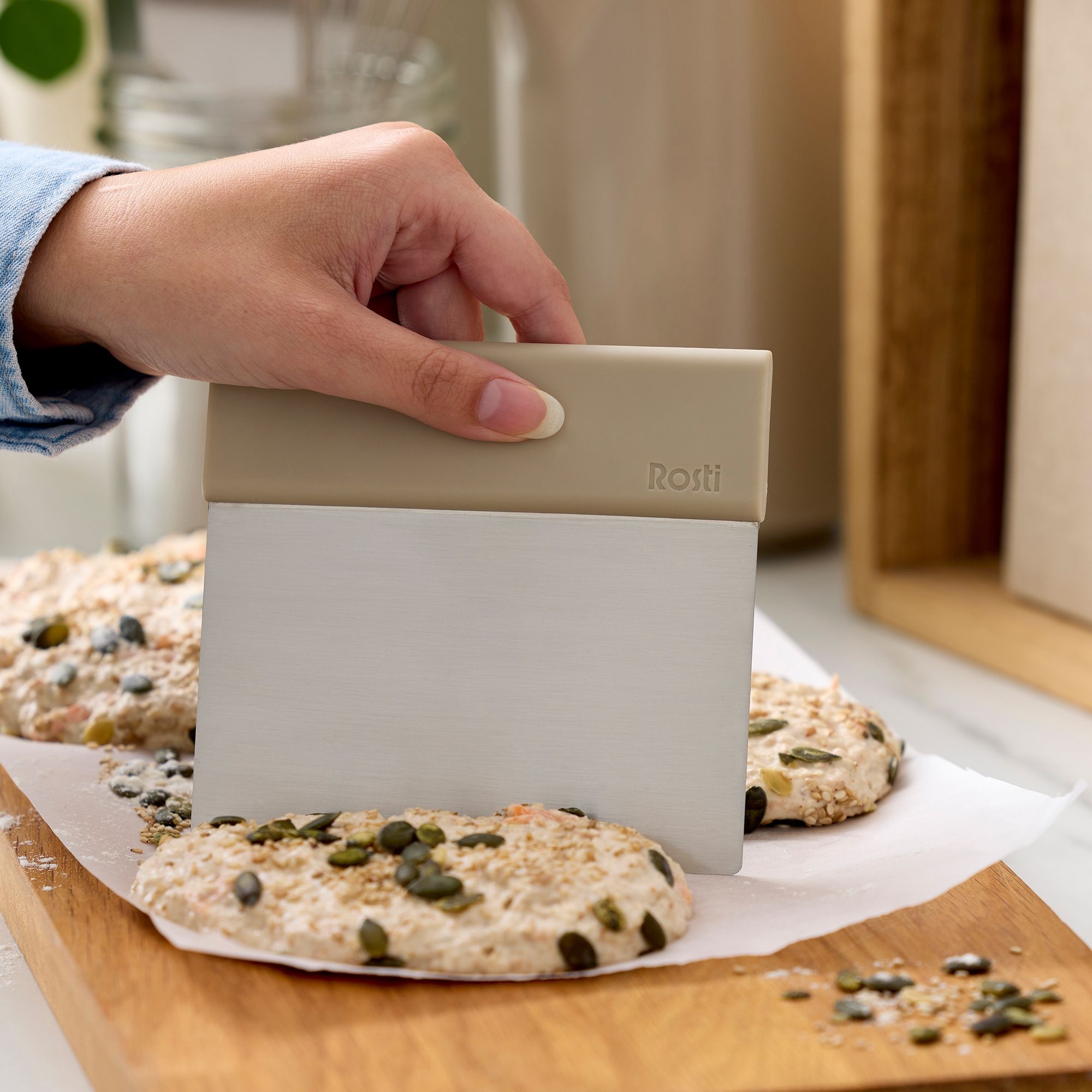Rosti – Emma Dough Cutter - Humus