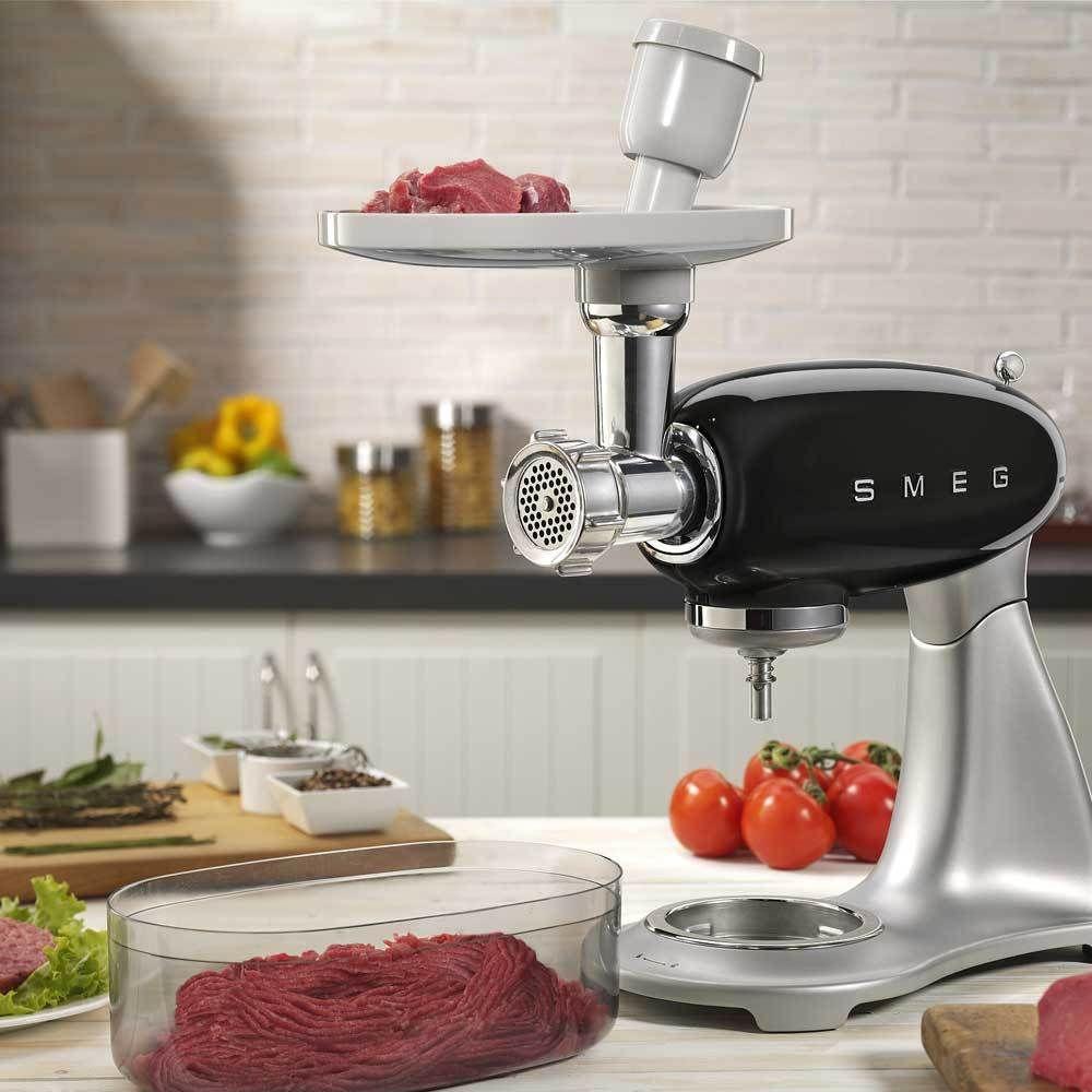 Smeg - Meat grinder set - design line style The 50 ° years Smeg - Meat grinder set - design line style The 50 ° years