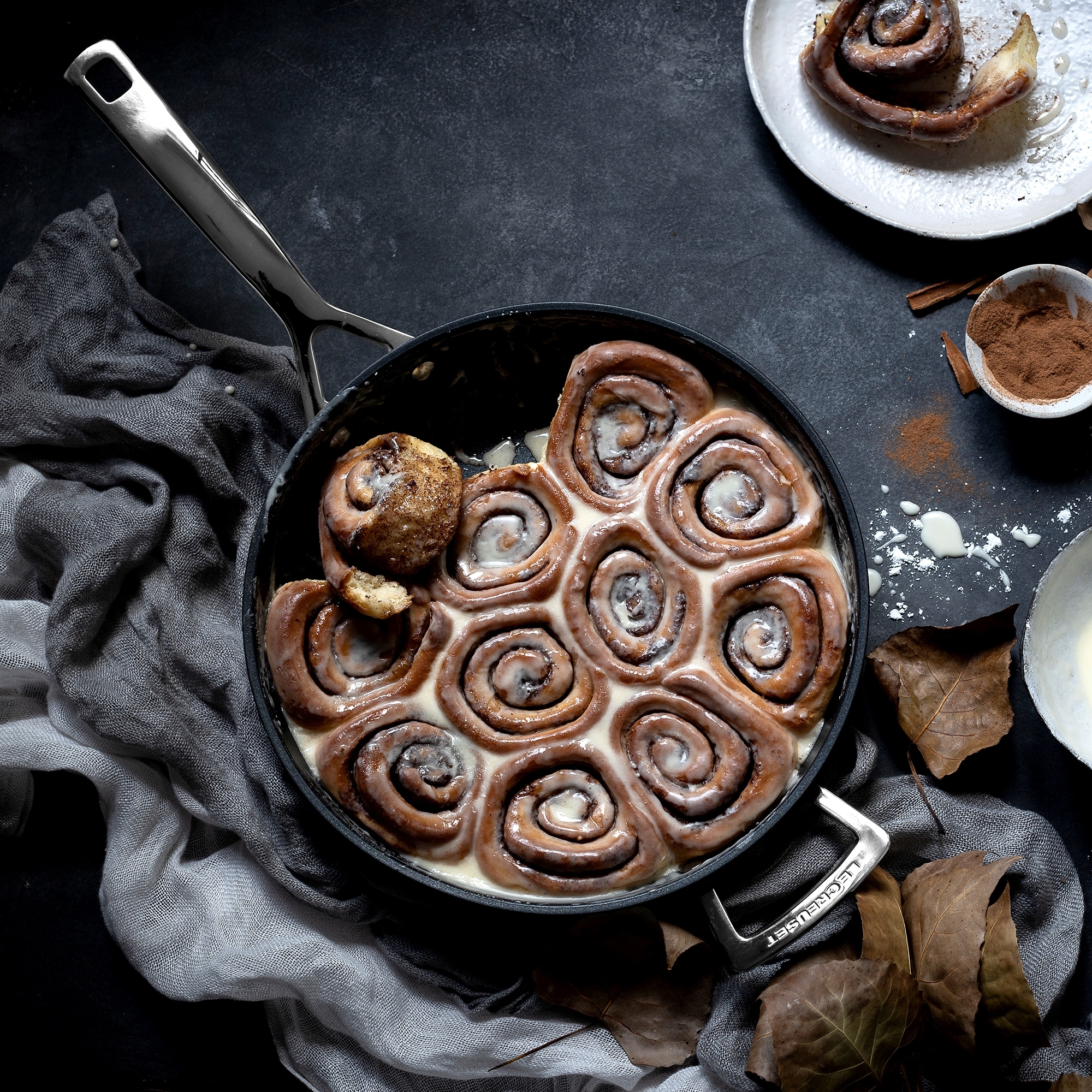 Le Creuset - Deep Frying Pan 28 cm - Essential Non-Stick Ceramic Le Creuset - Deep Frying Pan 28 cm - Essential Non-Stick Ceramic