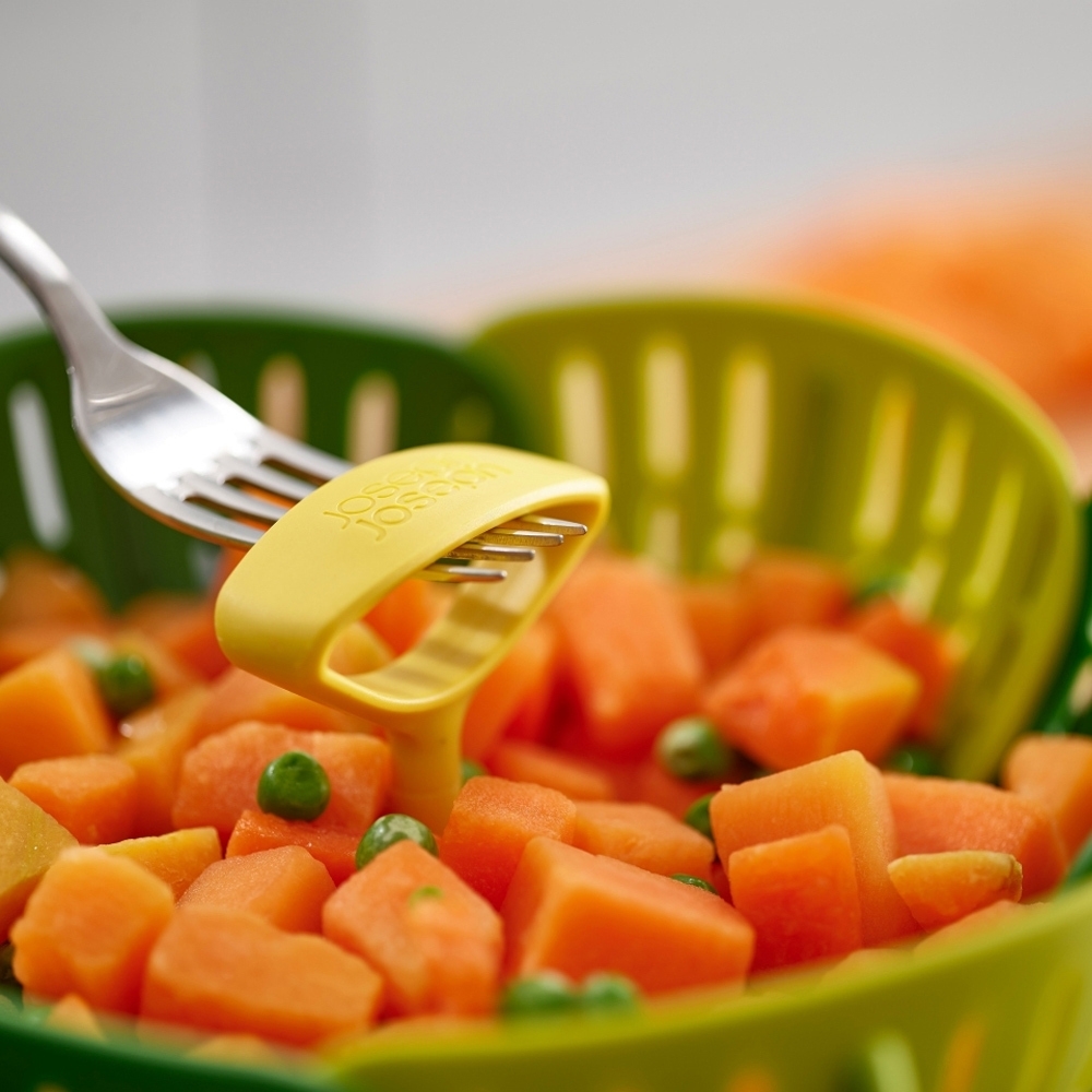 Joseph Joseph - Bloom™ Folding Steamer Basket Joseph Joseph - Bloom™ Folding Steamer Basket