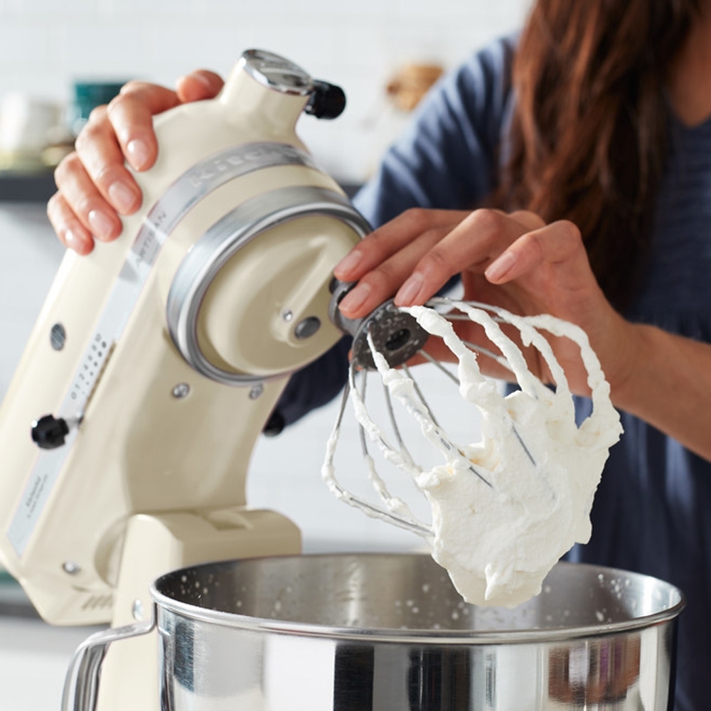 KitchenAid - Artisan Küchenmaschine 5KSM185PS - Crème KitchenAid - Artisan Küchenmaschine 5KSM185PS - Crème