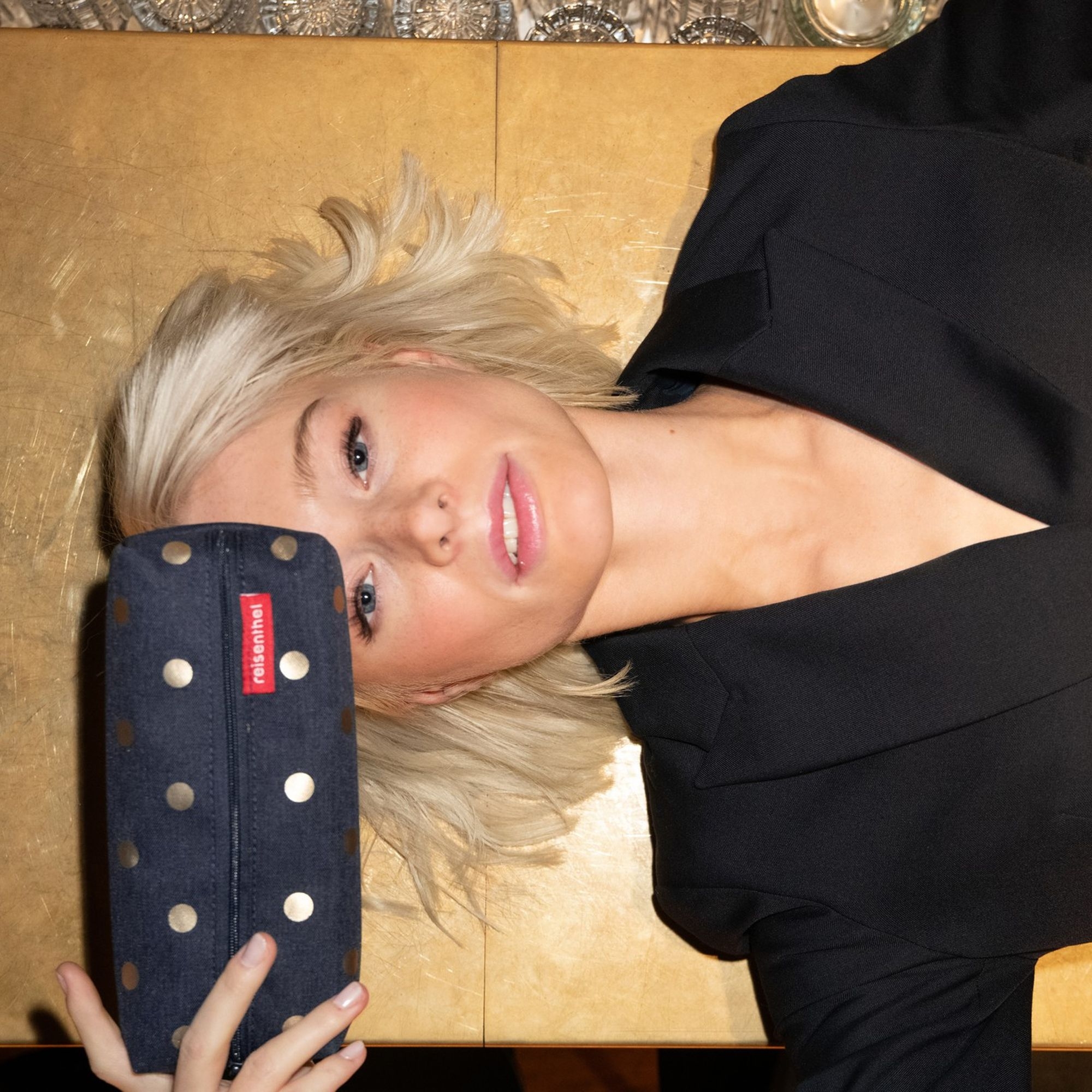 reisenthel - beautycase set # 1 - metallic dots blue reisenthel - beautycase set # 1 - metallic dots blue