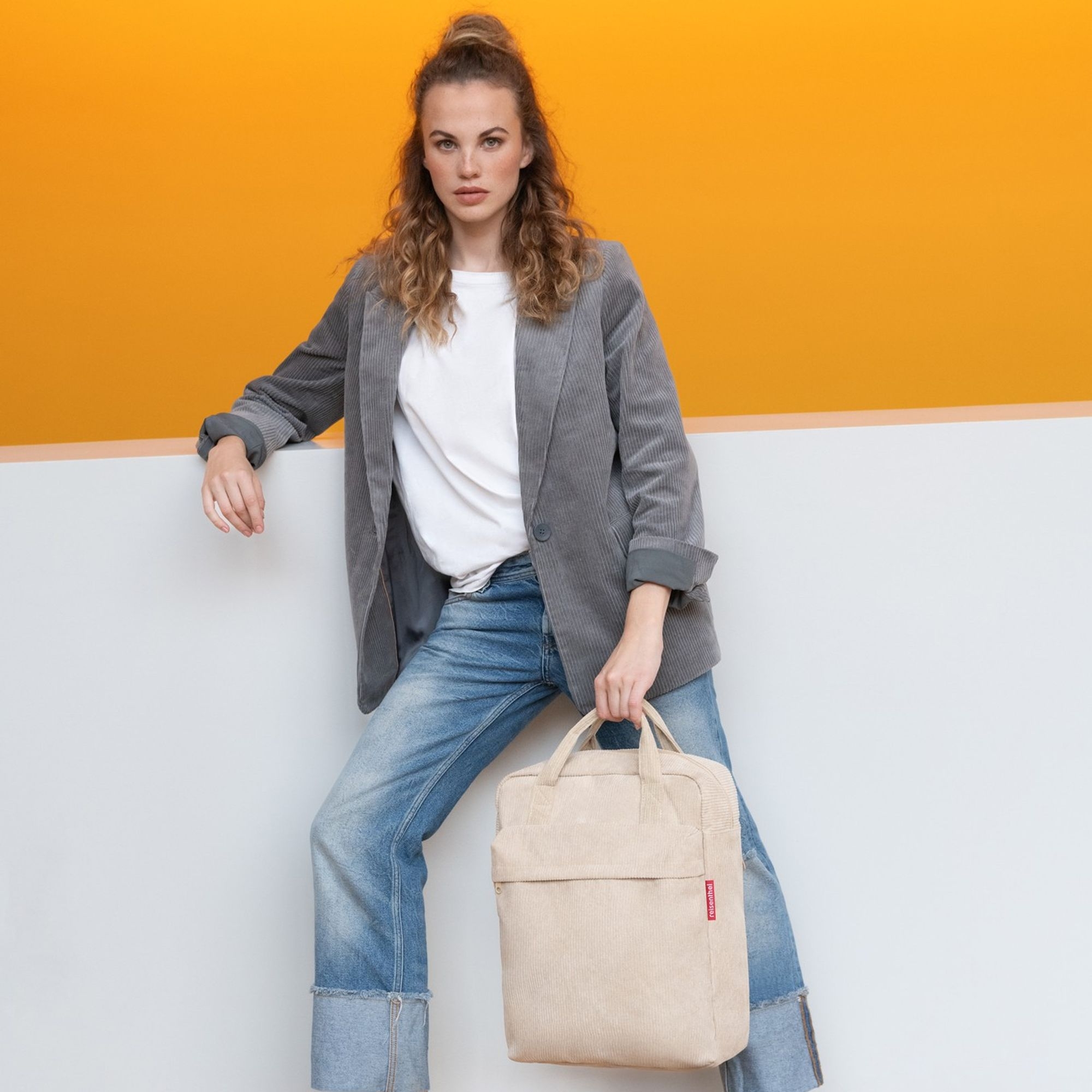 reisenthel - allday backpack m - cord sand reisenthel - allday backpack m - cord sand