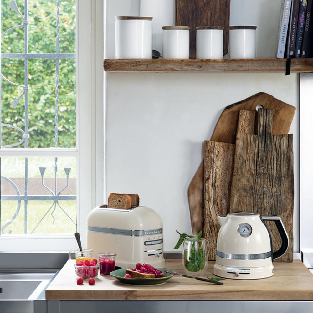 KitchenAid - Artisan 2-slot Toaster - Almond Cream KitchenAid - Artisan 2-slot Toaster - Almond Cream