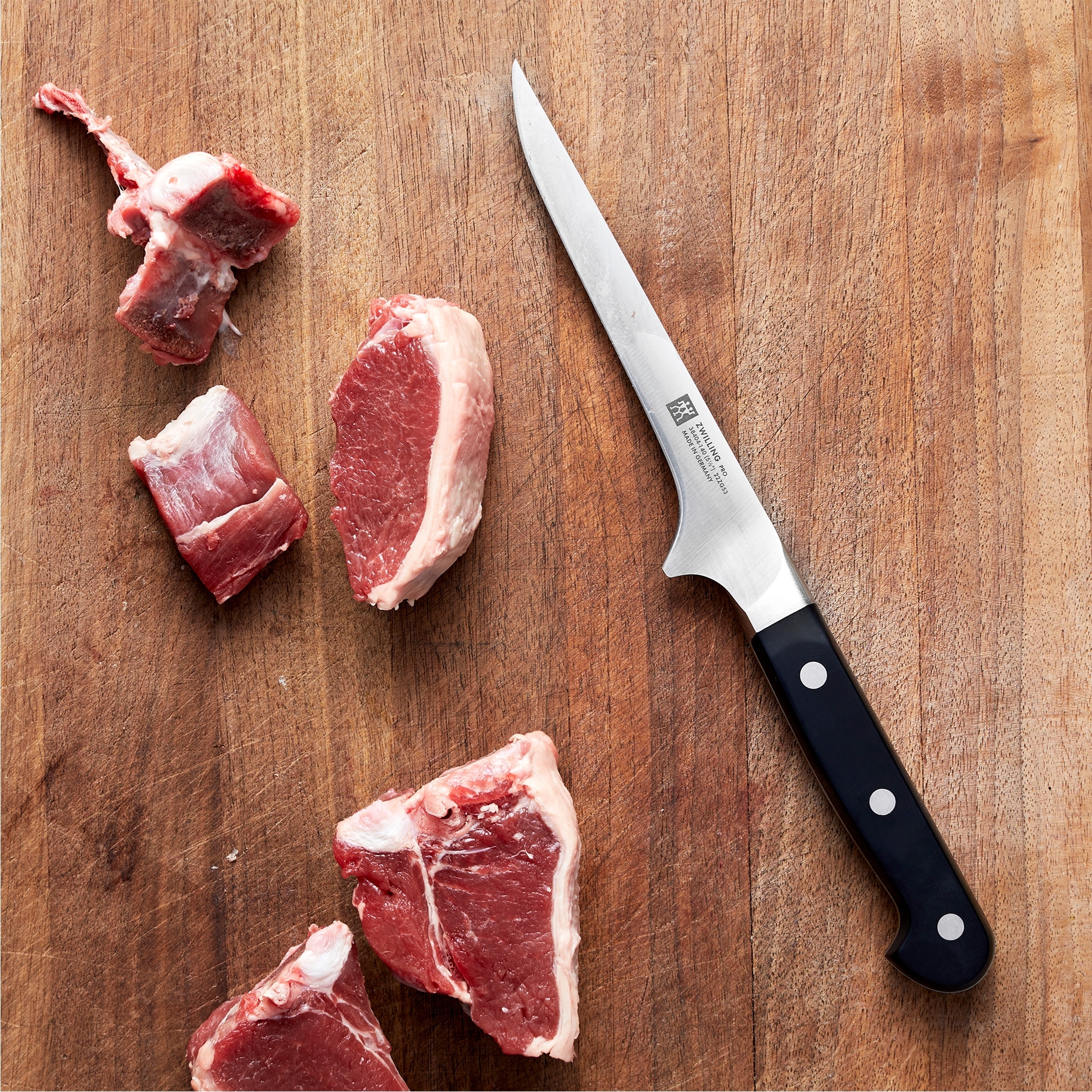 ZWILLING - Ausbeinmesser | Pro | 14 cm