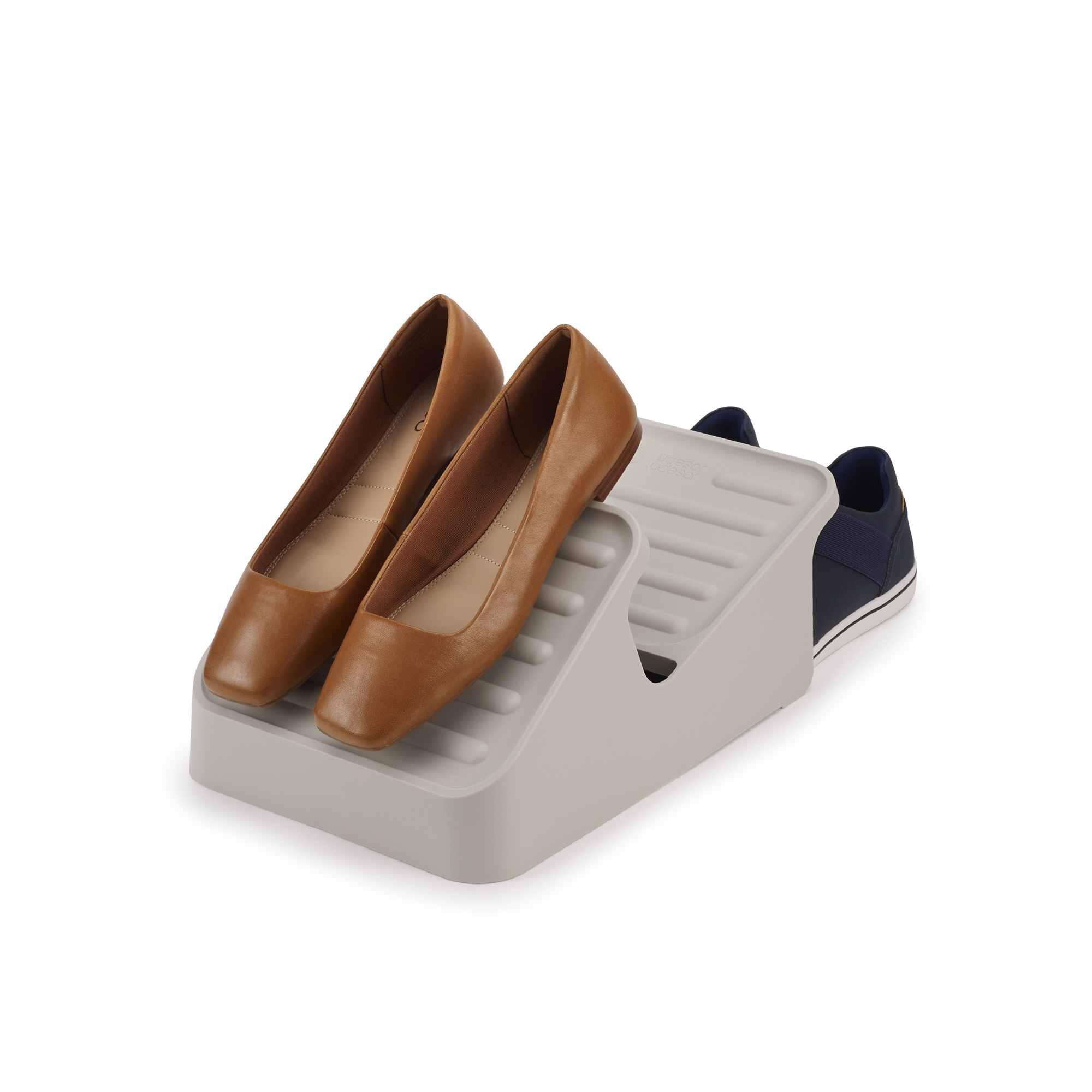 Joseph Joseph Shoe-In™ Stufenschuhregal für drei Paar Schuhe