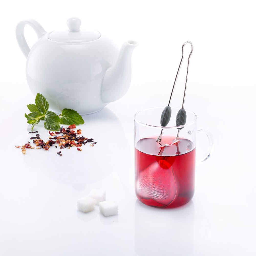 Westmark Tee-Klappsieb Herz aus Edelstahl mit Silikongriffen