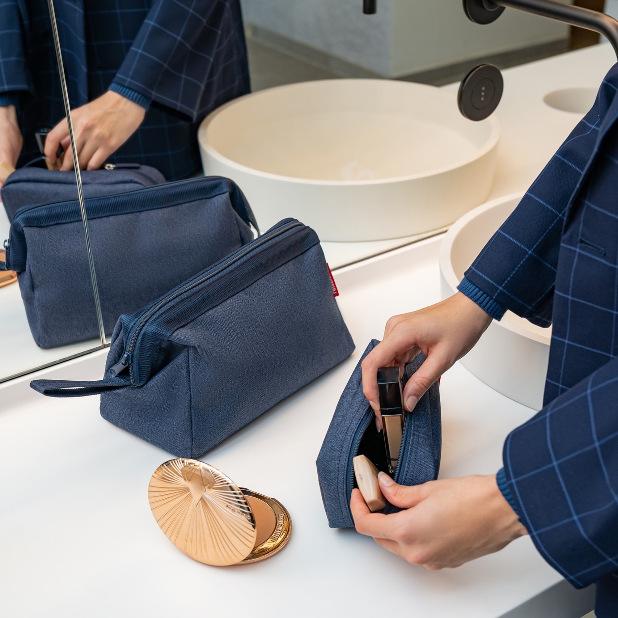 reisenthel - multicase - herringbone dark blue reisenthel - multicase - herringbone dark blue