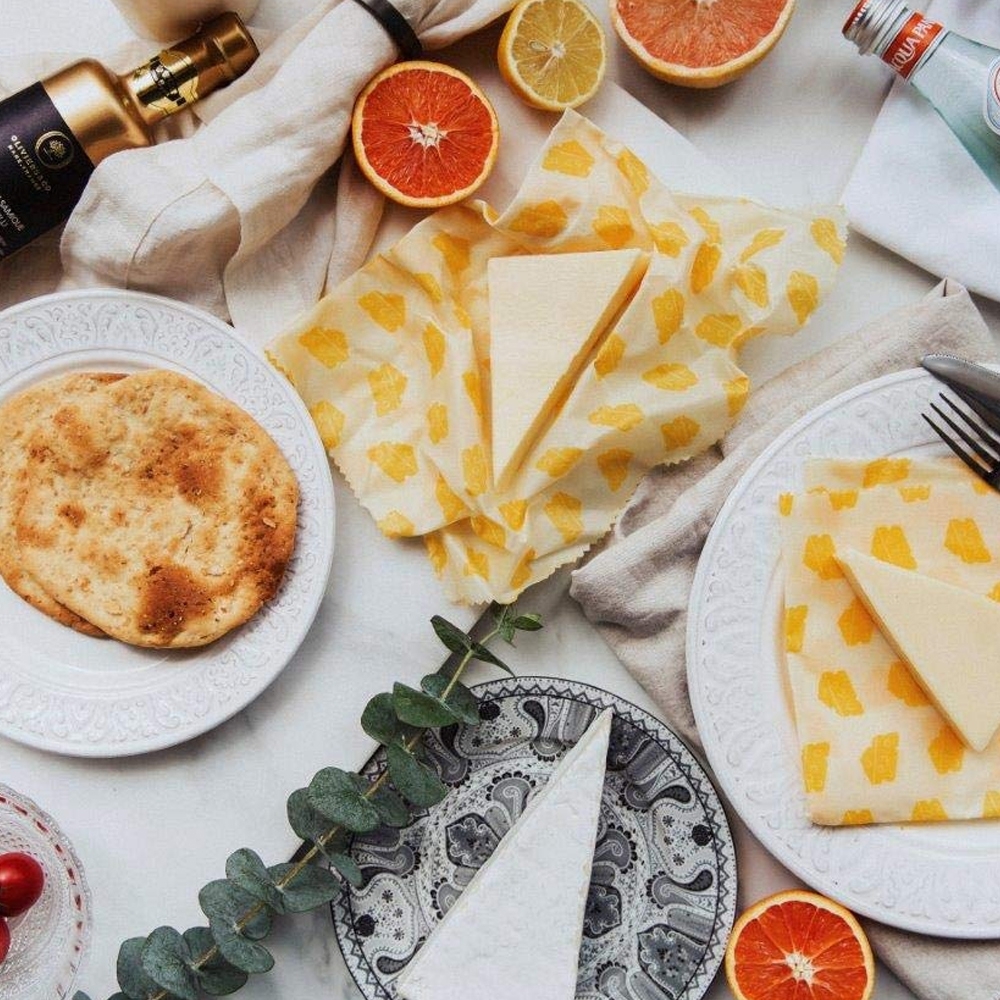 Nuts - Beeswax ""cheese"" - 3 pieces Nuts - Beeswax ""cheese"" - 3 pieces