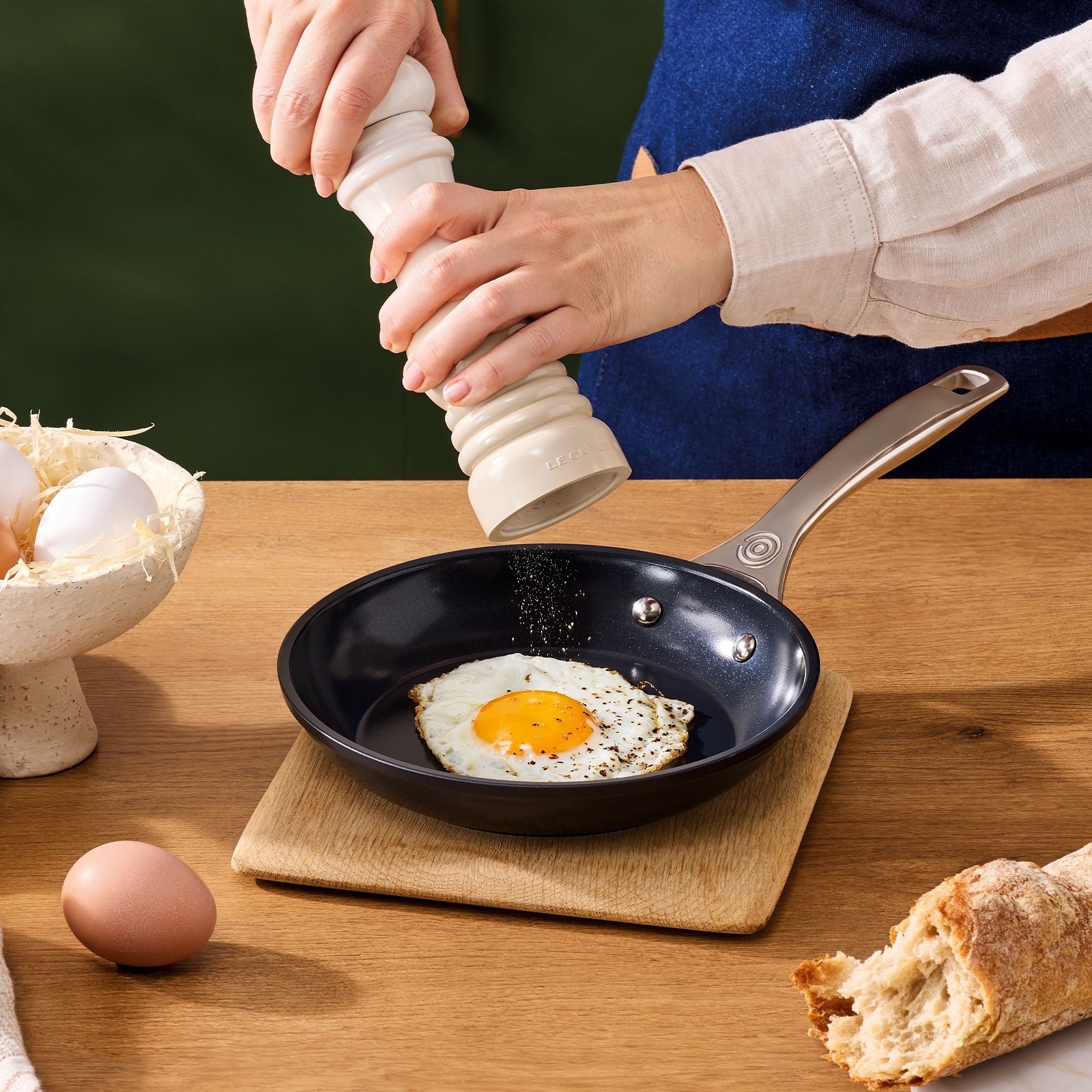 Le Creuset - Frying Pan 28 cm - Essential Non-Stick Ceramic