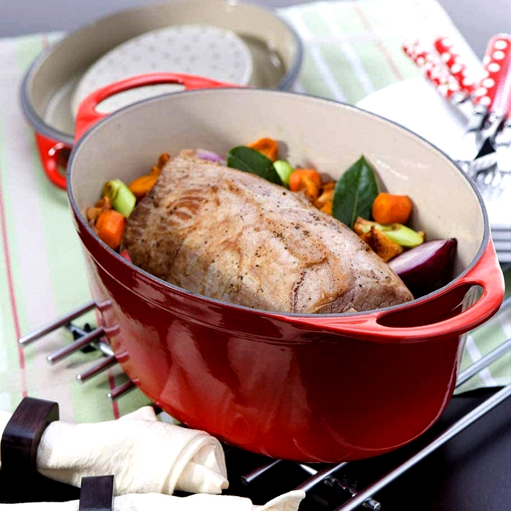 Le Creuset - Saftbräter Doufeu Oval 30 cm - Ofenrot Le Creuset - Saftbräter Doufeu Oval 30 cm - Ofenrot