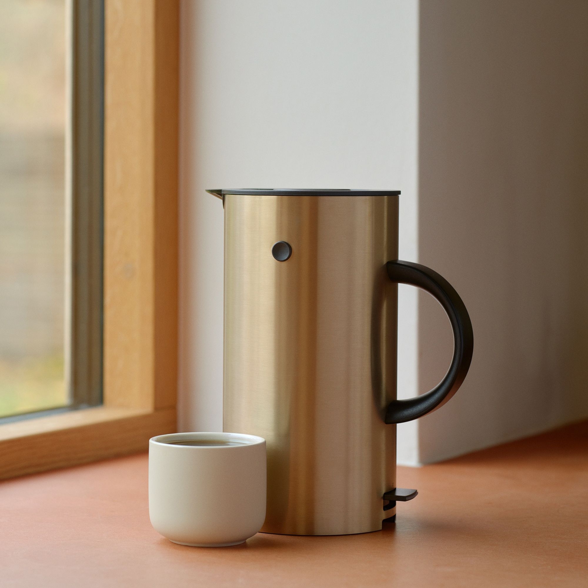 Stelton - EM77 Wasserkocher 1,5 L - Brushed Brass