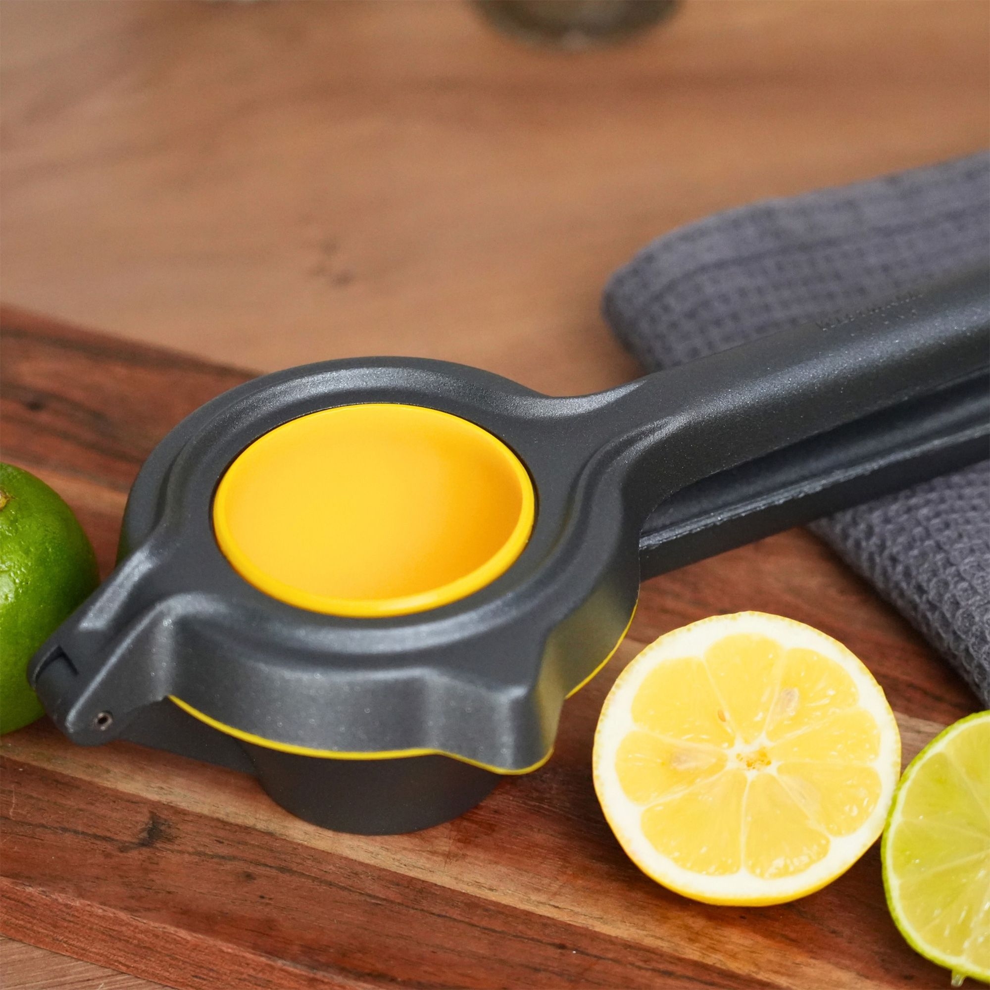 Westmark - Fruit press »Limona« Black Edition