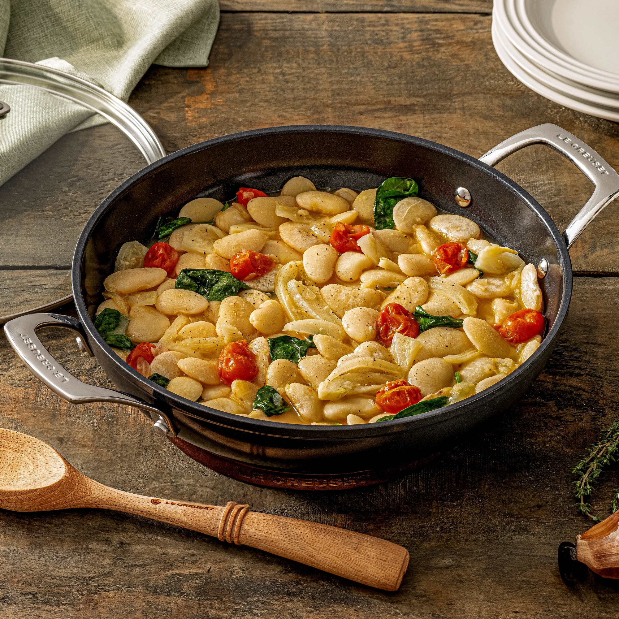 Le Creuset - Profipfanne 28 cm - Essential Keramik-Antihaft Le Creuset - Profipfanne 28 cm - Essential Keramik-Antihaft