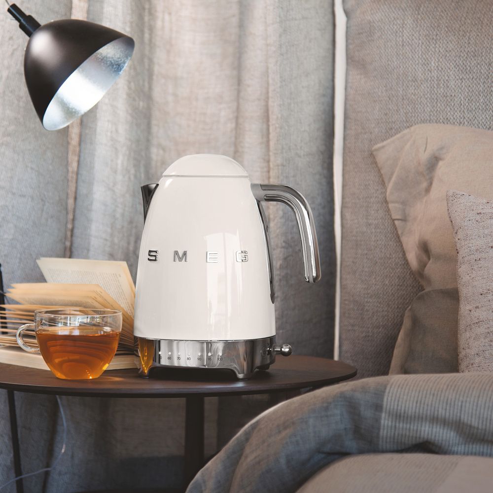 Smeg - 50's Style - 7-step kettle - 1.7 L - white Smeg - 50's Style - 7-step kettle - 1.7 L - white