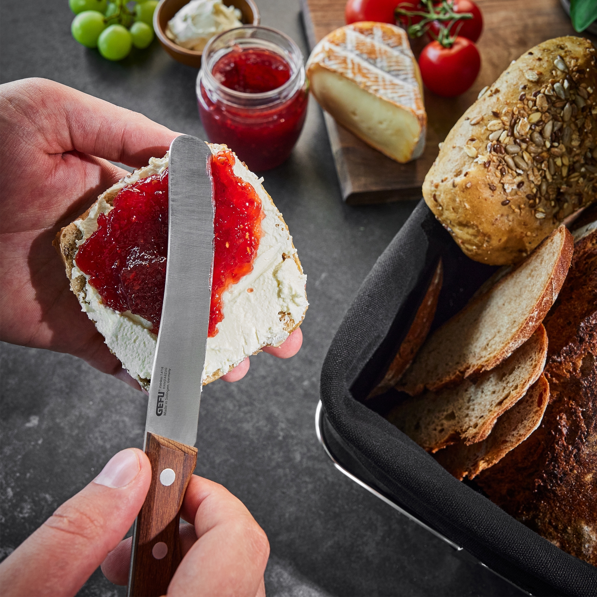 Gefu - Humped knife STULLE walnut wood 11cm Gefu - Humped knife STULLE walnut wood 11cm