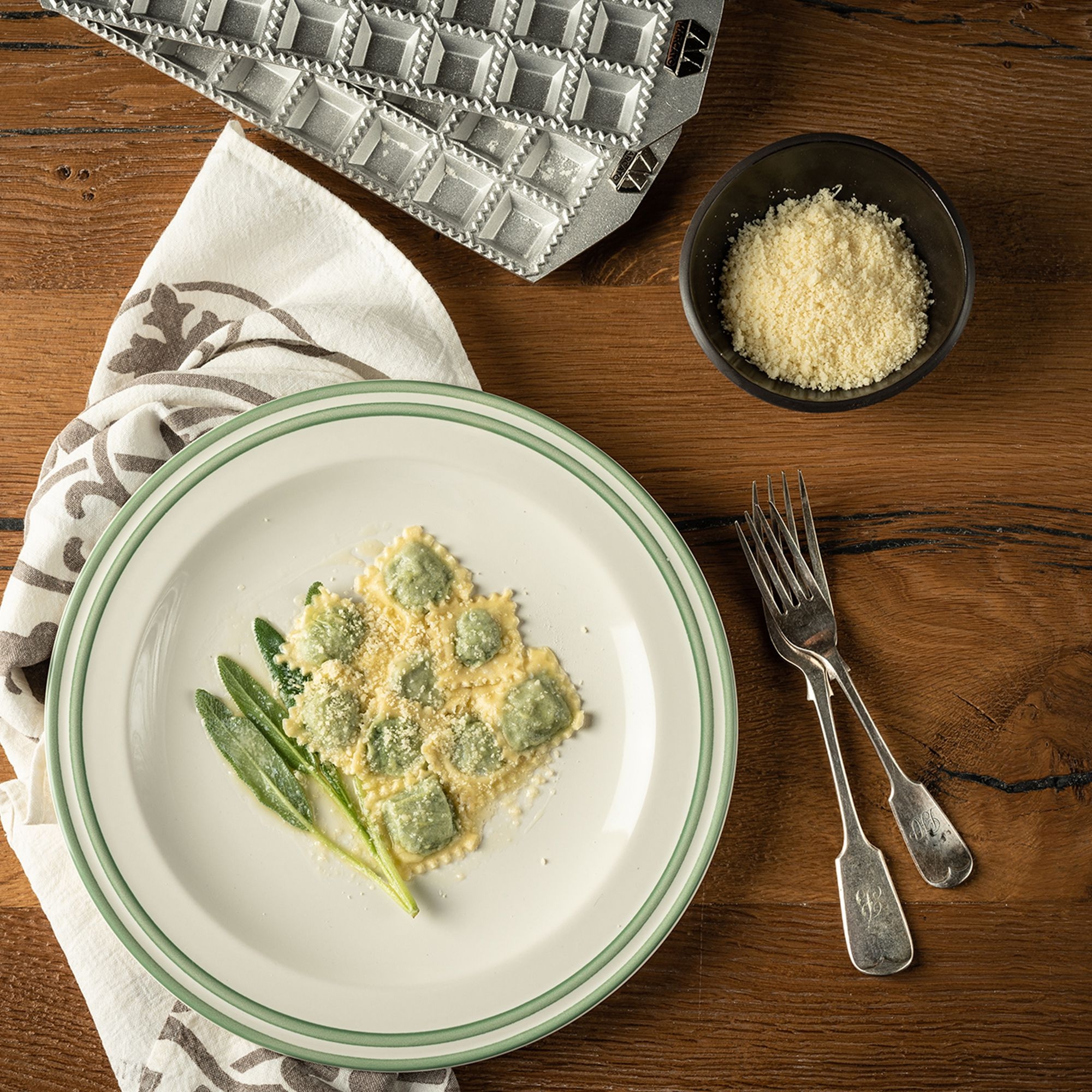 Marcato - Ravioli Tablett - 24 große quadratische Ravioli
