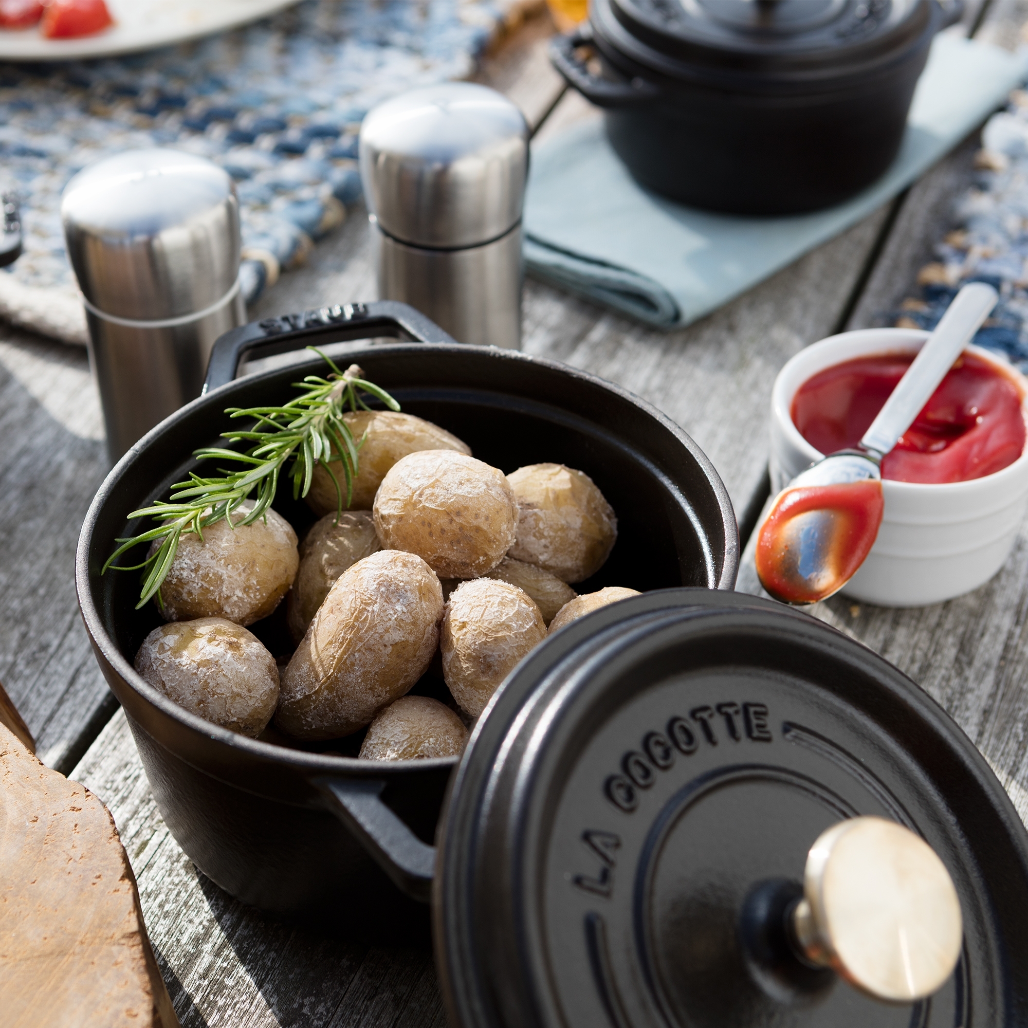 STAUB - Cocotte | round | 16 cm | Black