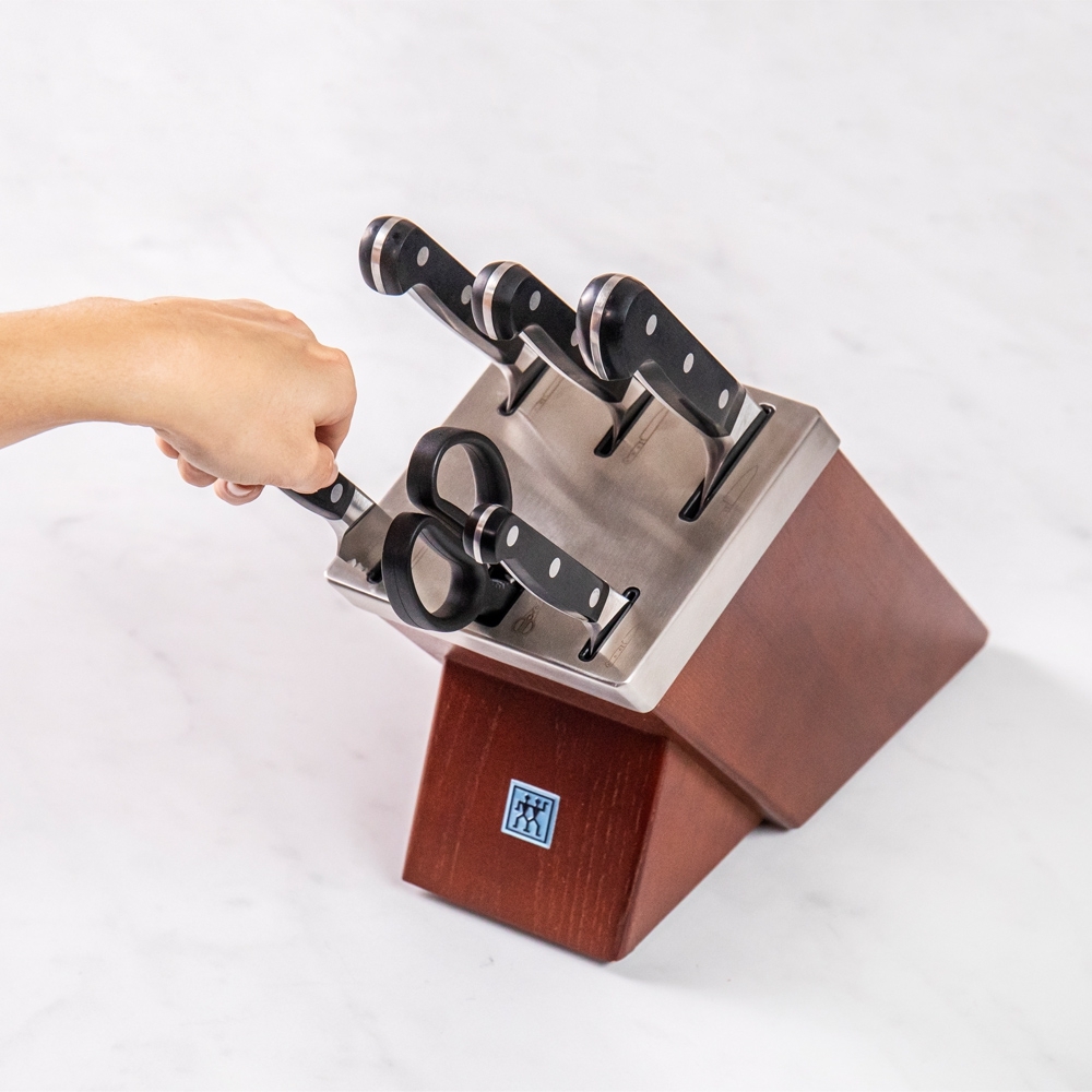 Zwilling - Pro self-sharpening 7-piece knife block, brown Zwilling - Pro self-sharpening 7-piece knife block, brown