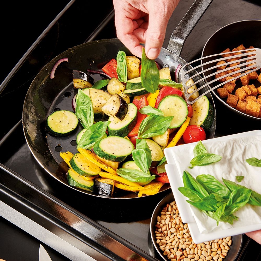 de Buyer - Vegetable perforated pan 28 cm - BBQ de Buyer - Vegetable perforated pan 28 cm - BBQ