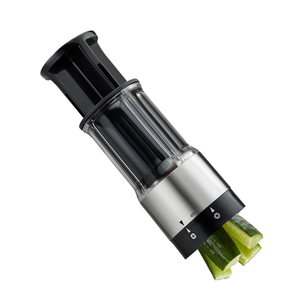 Compact vegetable stick cutter for cucumbers