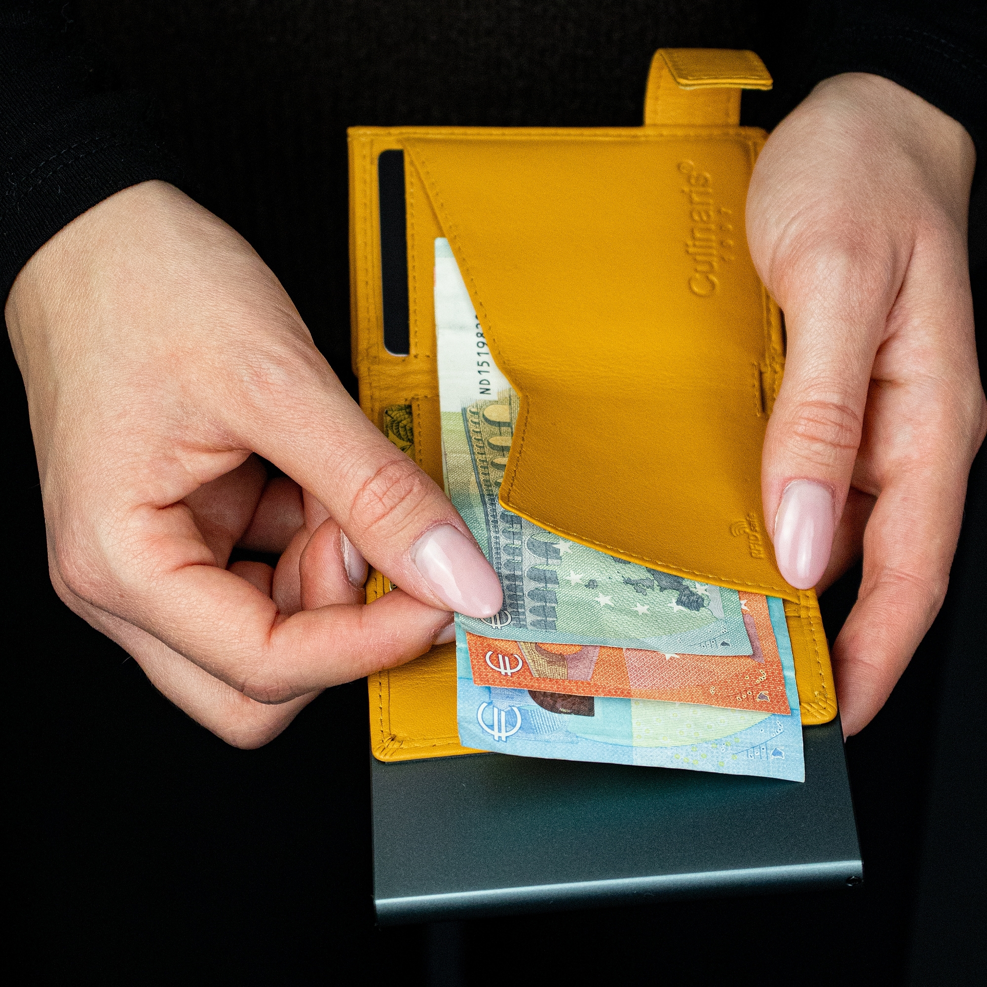 Card Case with Coin Pocket  XXL - Yellow | Culinaris