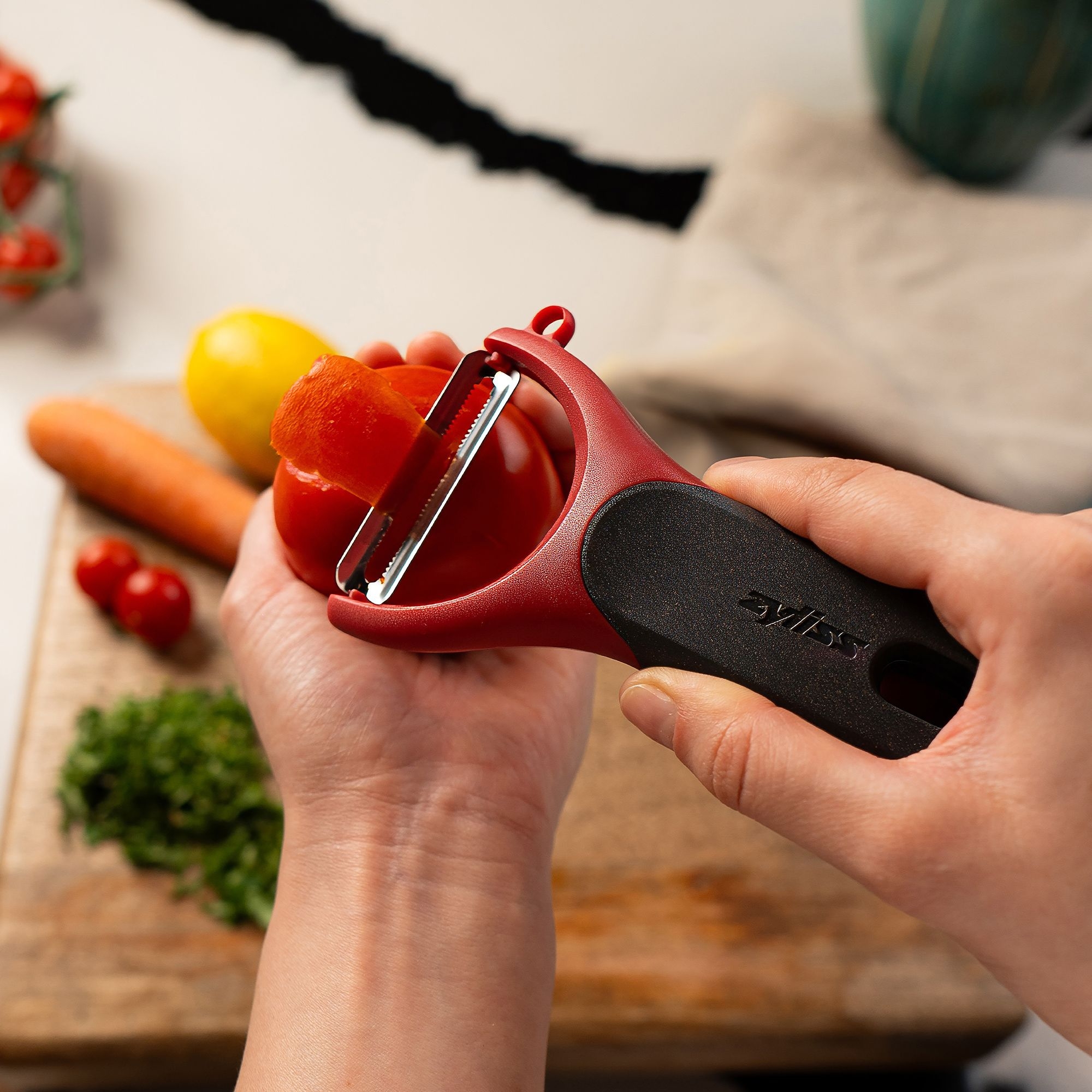Zyliss - Y-Shaped Tomato Peeler