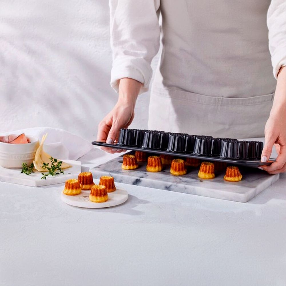 Le Creuset - Mini Cannelé Tray 20 Le Creuset - Mini Cannelé Tray 20