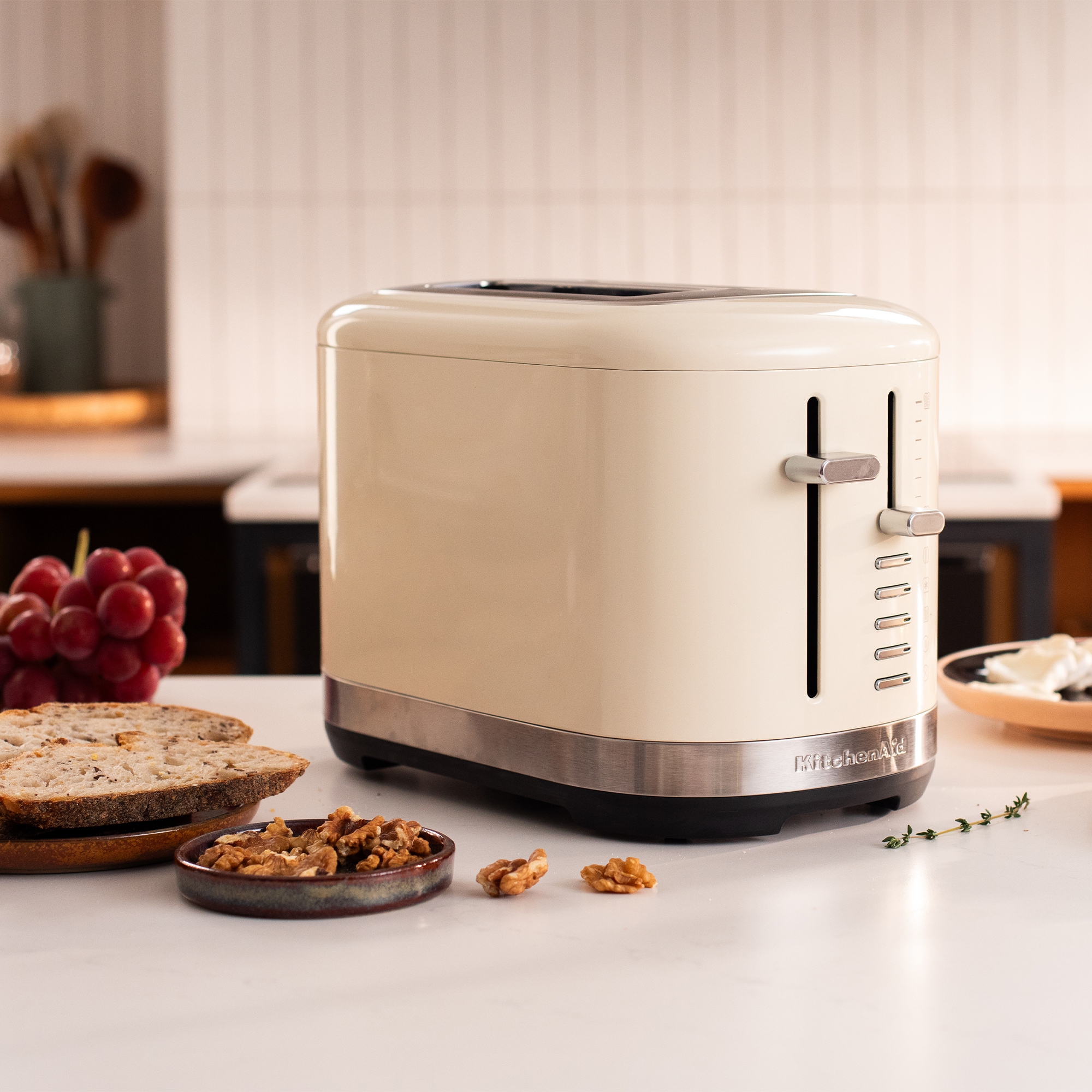 KitchenAid - Toaster mit manueller Bedienung für 2 Scheiben - Creme