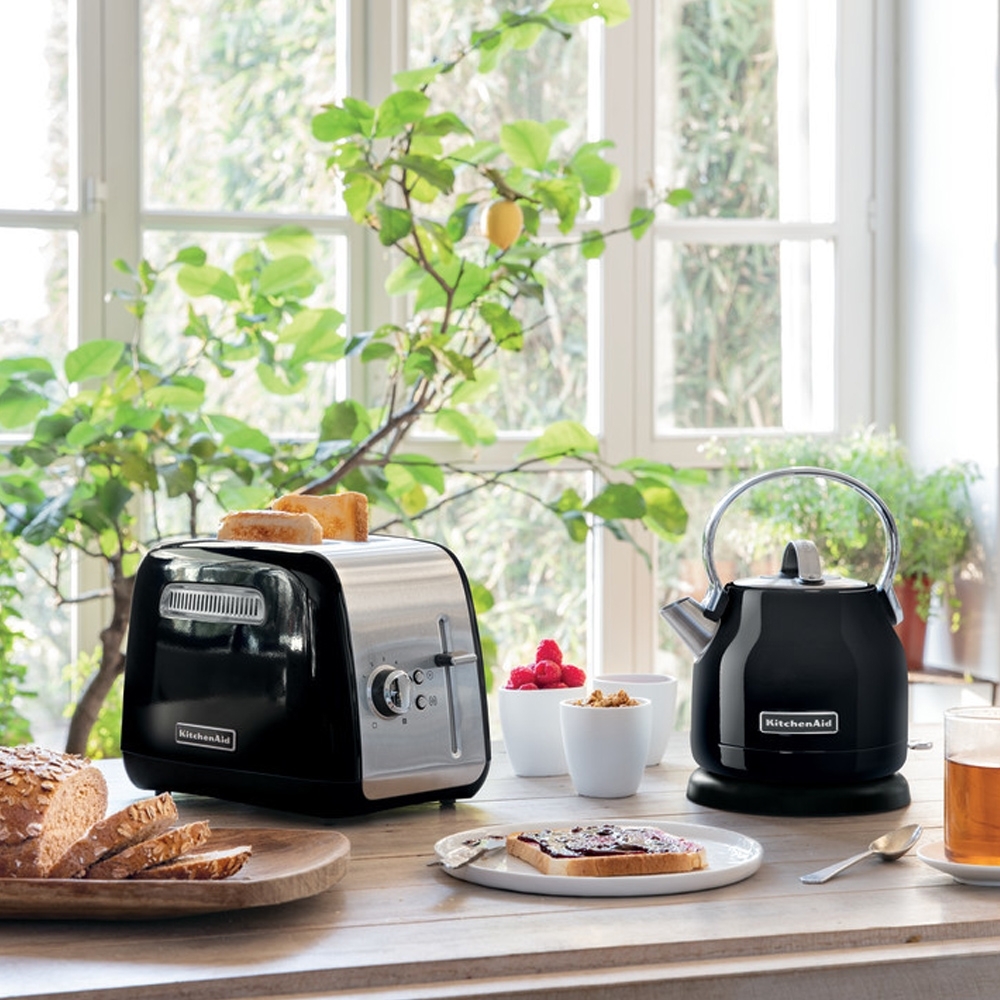 KitchenAid -  1.25 L Kettle - Onyx Black KitchenAid -  1.25 L Kettle - Onyx Black