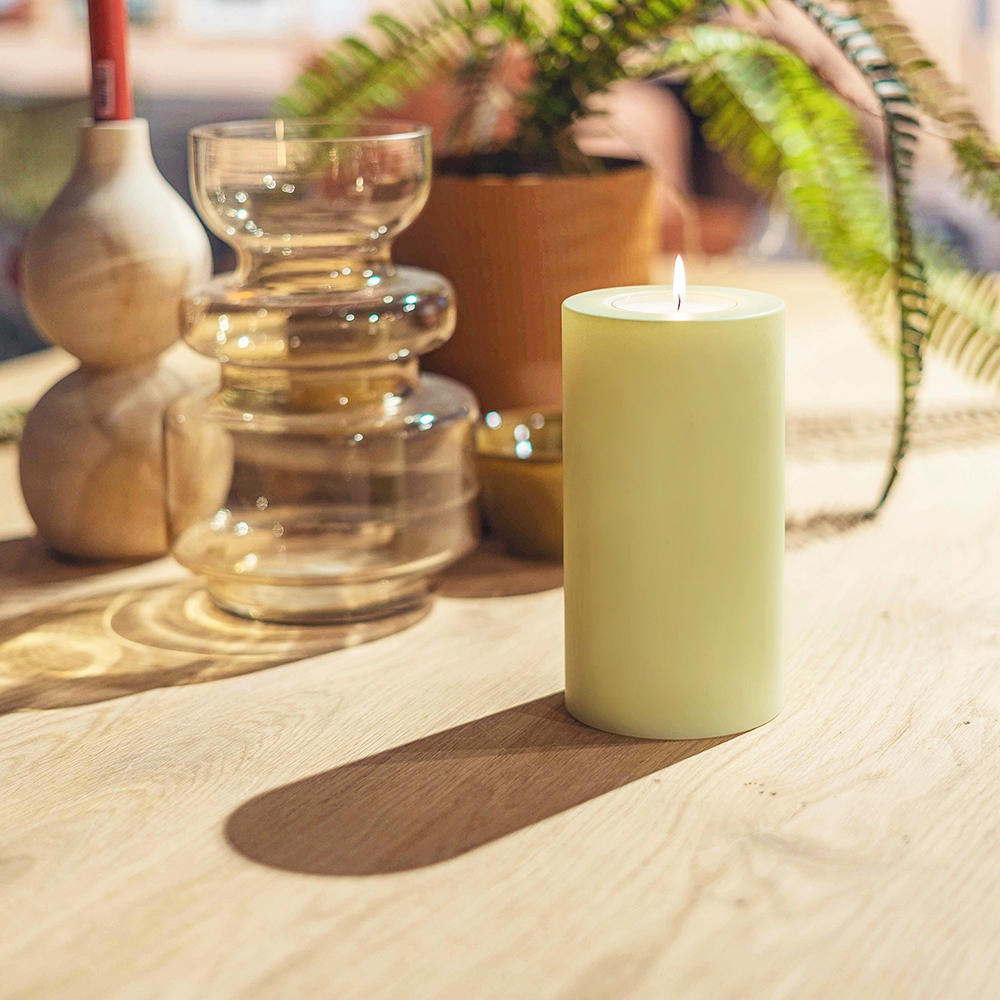 Qult Farluce Trend - Teelichthalter in Kerzenform - Lime