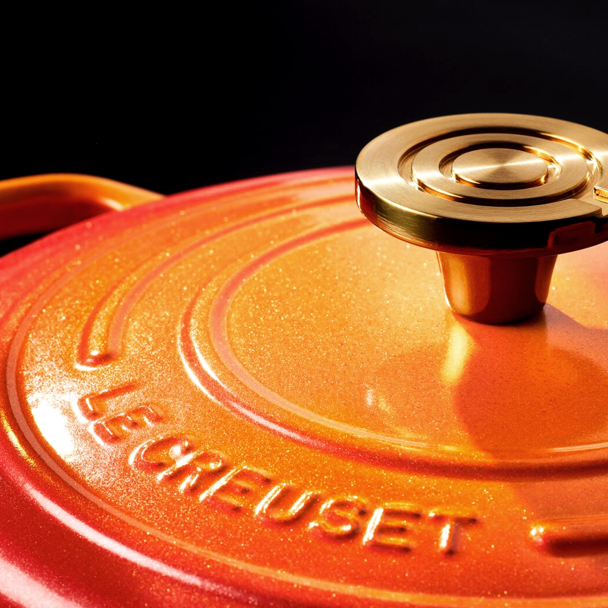 Le Creuset - Signature Buffet Casserole 30 cm - FLAMME DORÉE Le Creuset - Signature Buffet Casserole 30 cm - FLAMME DORÉE