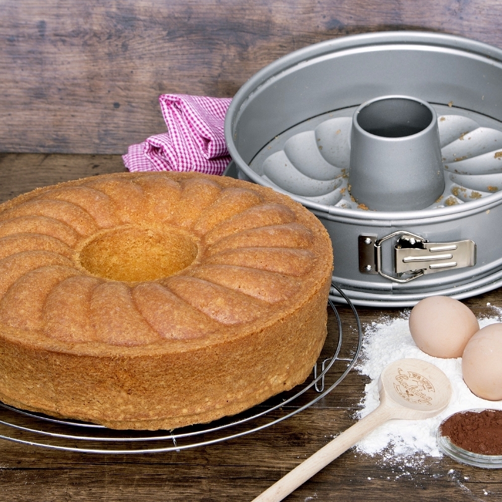Städter - We-Love-Baking Springform with flat and tube bottom - in 2 Sizes