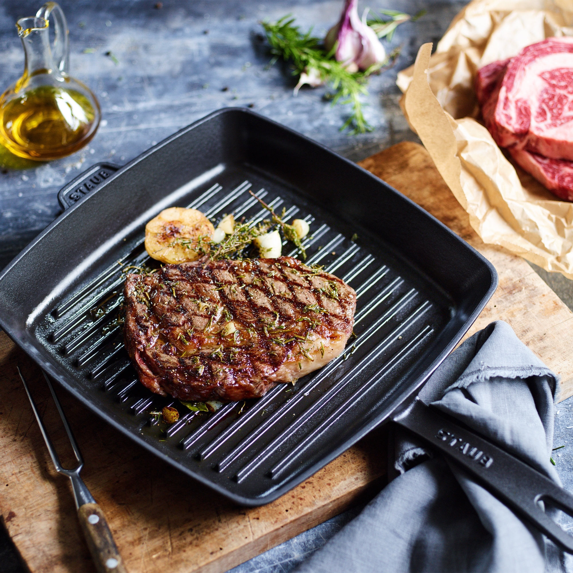 STAUB - Grillpfanne | quadratisch | 26 cm | Schwarz STAUB - Grillpfanne | quadratisch | 26 cm | Schwarz