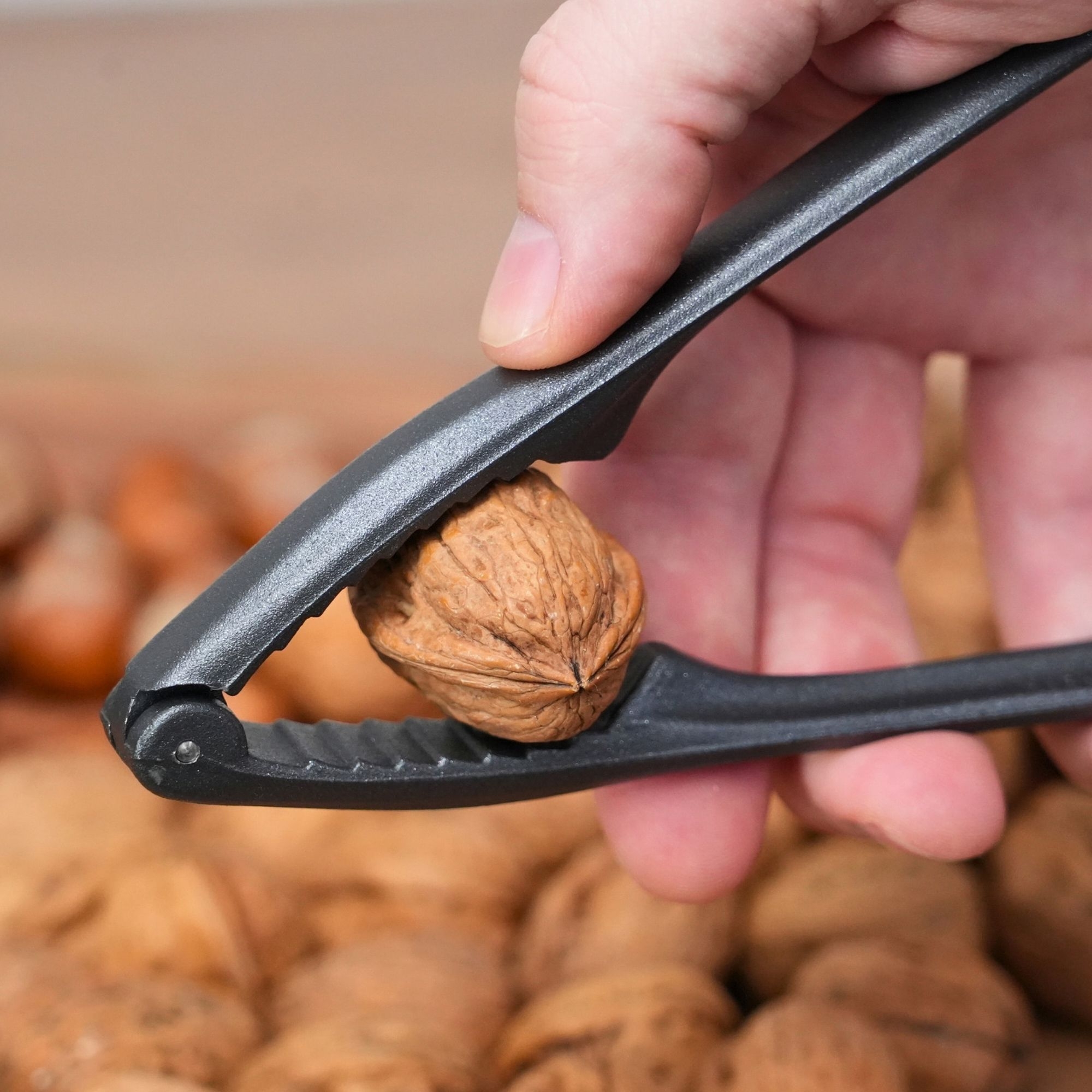 Westmark Herkules Black Edition nutcracker in use