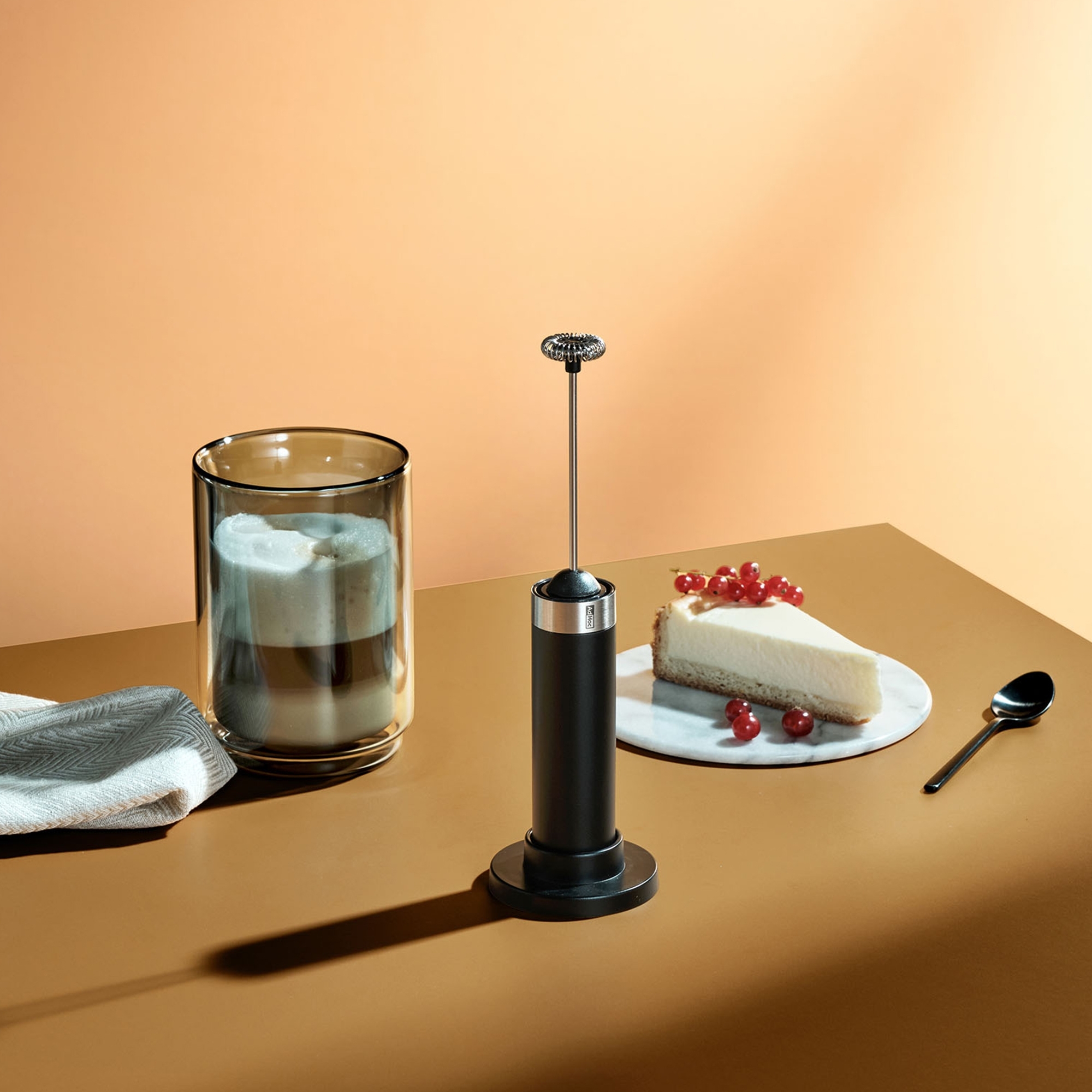 AdHoc milk frother RAPID for creamy milk foam