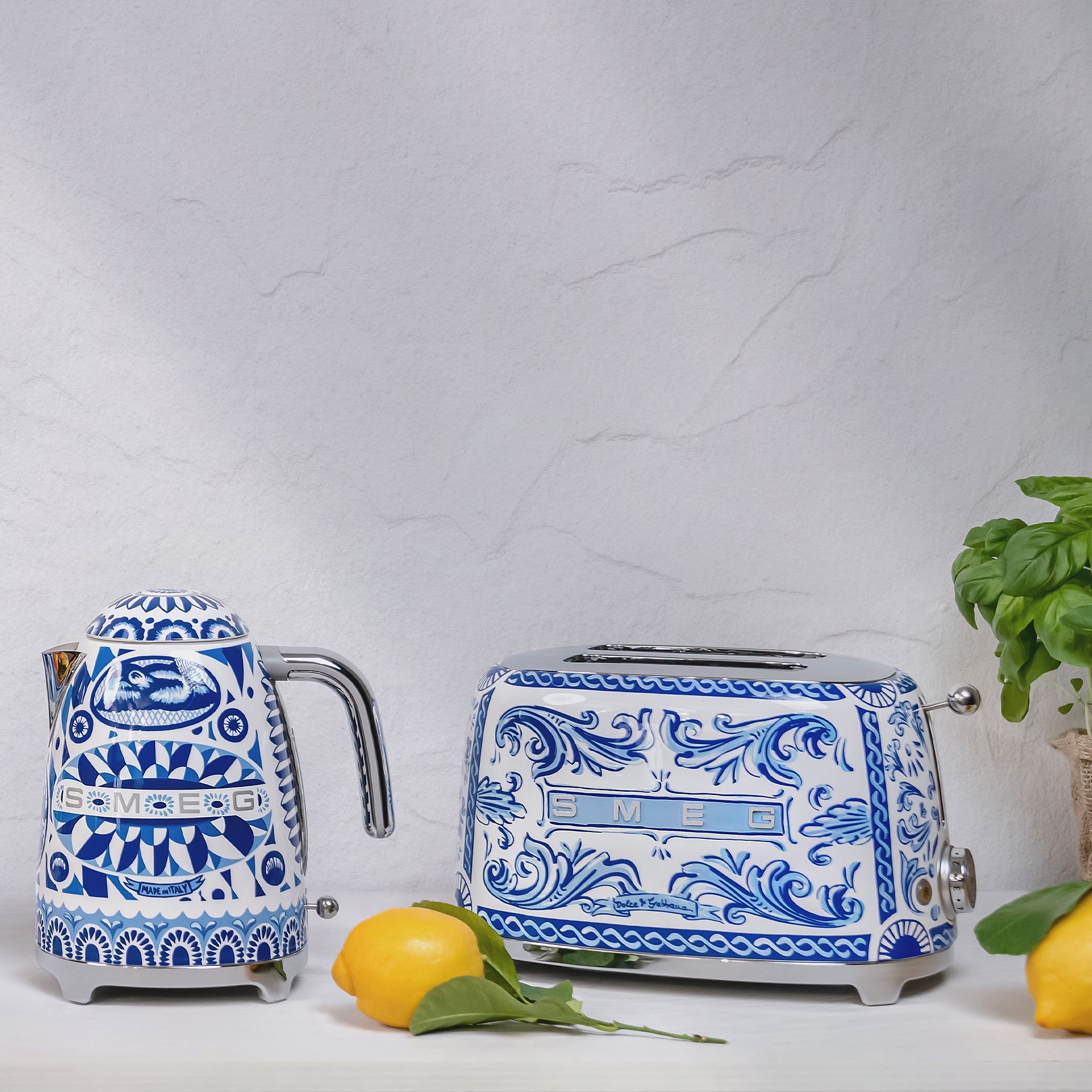 Smeg - 2-slices toaster compact - Dolce & Gabbana Blu Mediterraneo Smeg - 2-slices toaster compact - Dolce & Gabbana Blu Mediterraneo